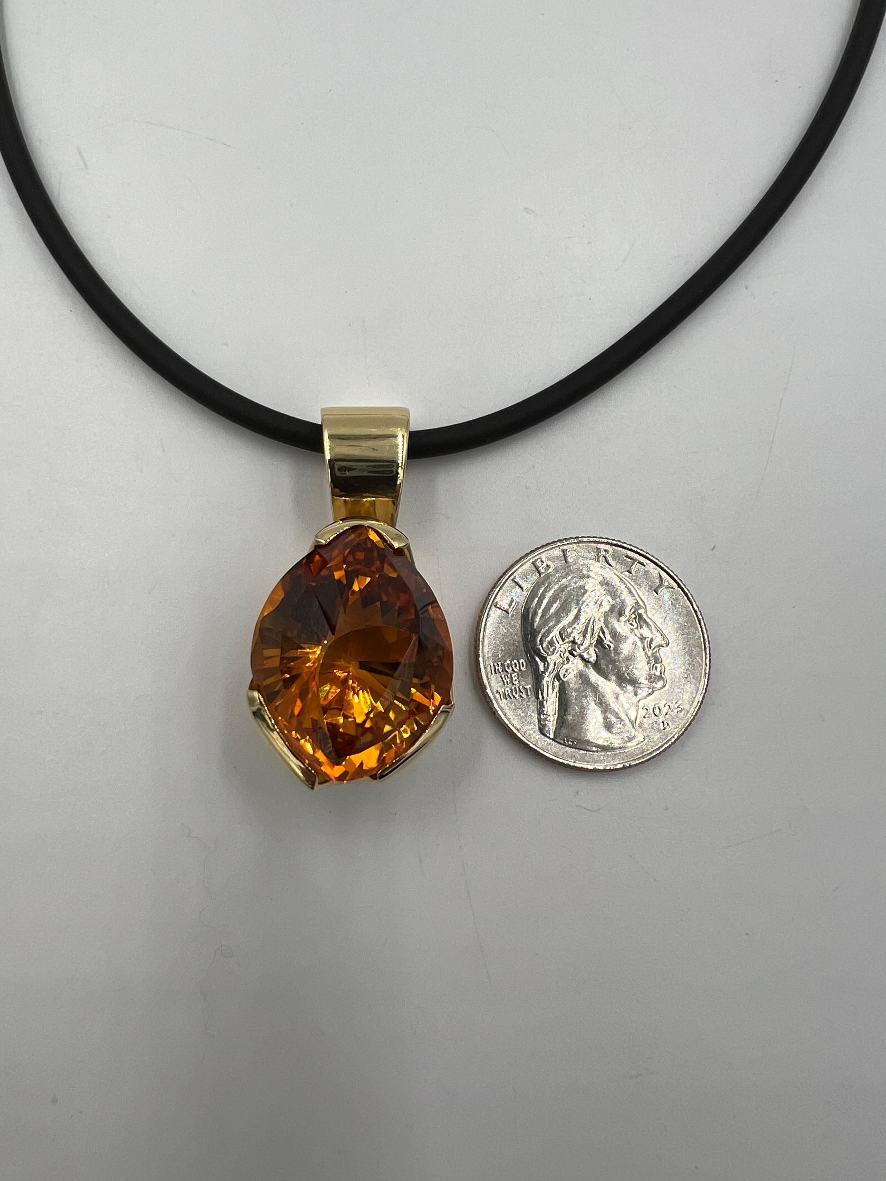 da uomo o donna Collana con ciondolo in oro giallo Citrino taglio Fancy in vendita