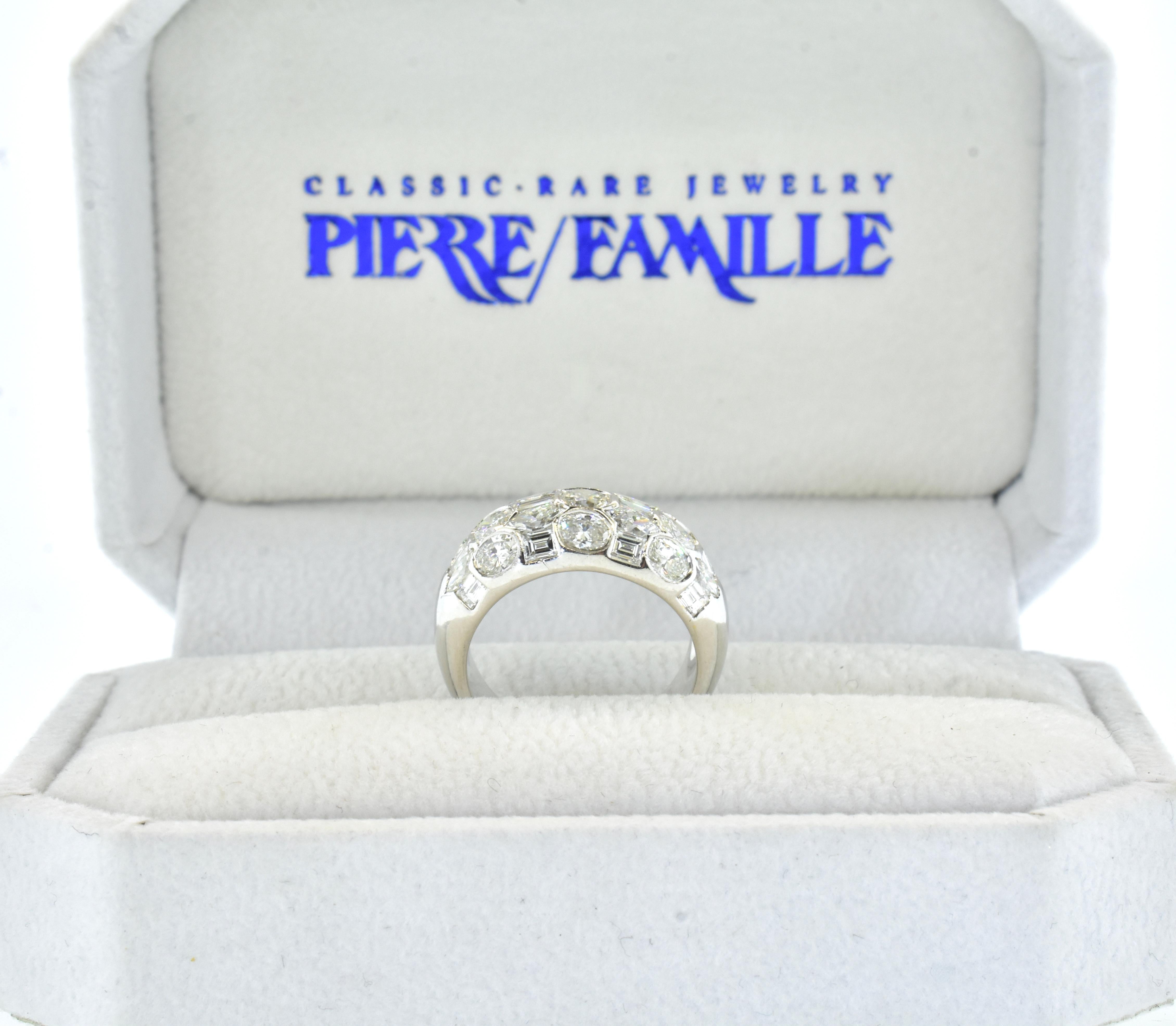 Ring aus 18 Karat Weißgold mit Diamanten im Phantasieschliff 4