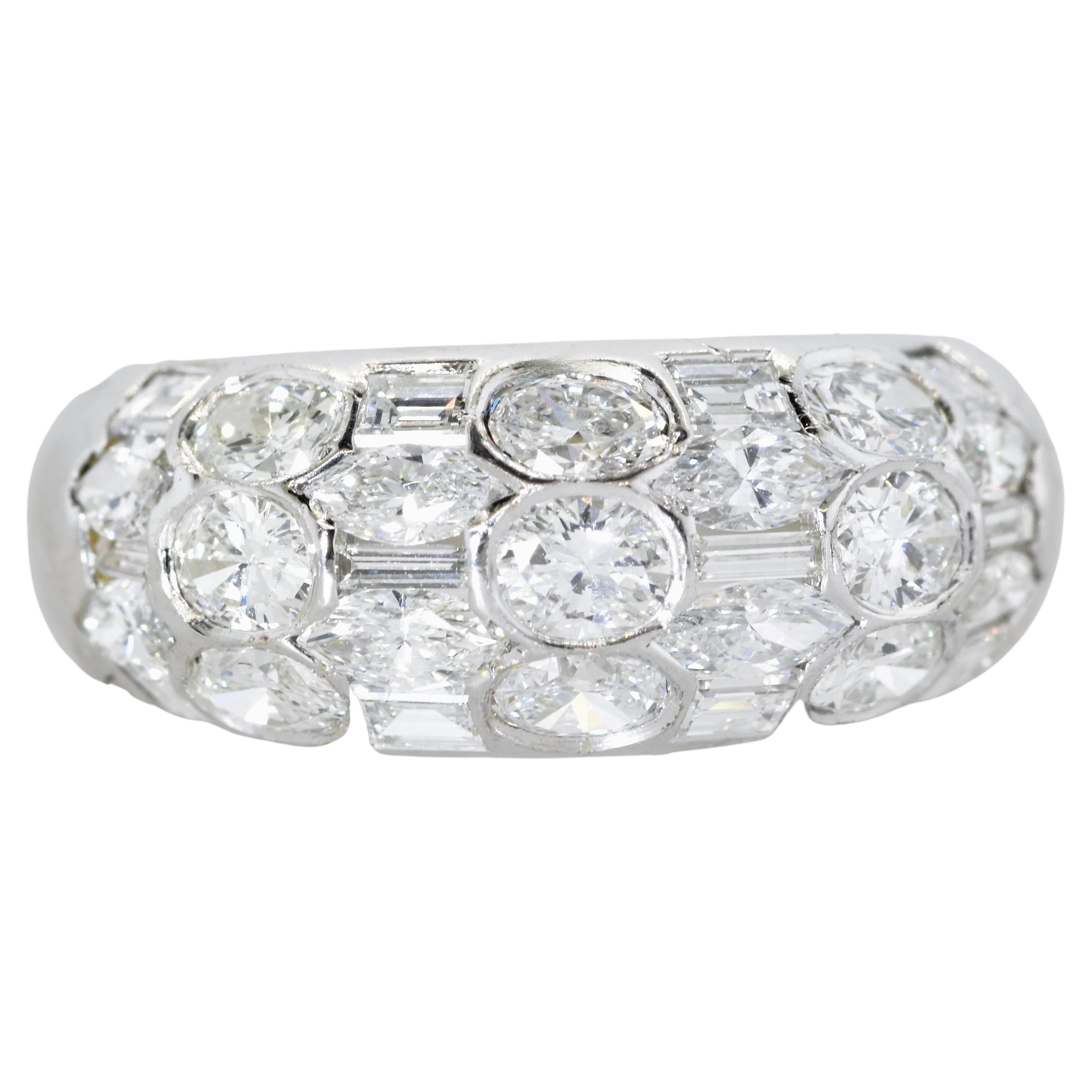 Oval Cut Fancy Cut Diamond with 2.50 cts. of fine white stones set in 18K White Gold Ring