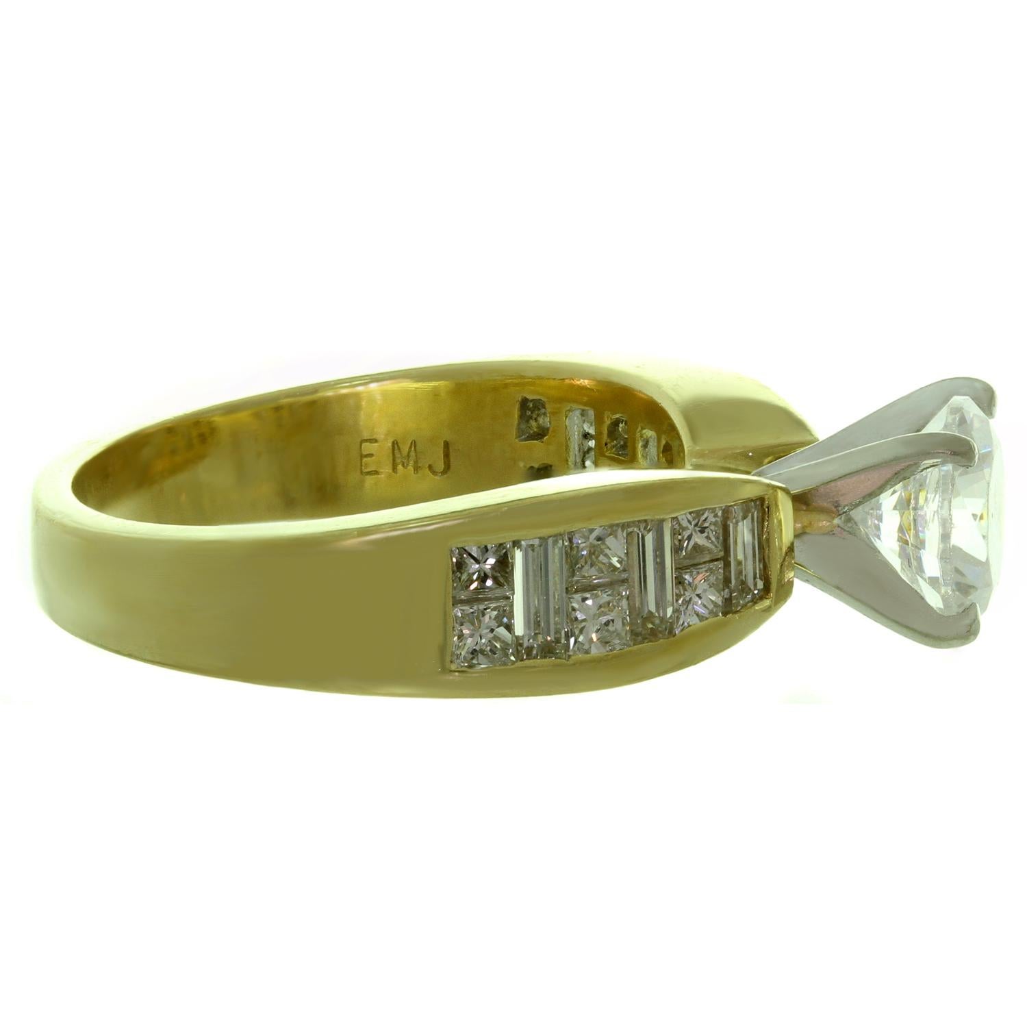 Fancy-Cut Diamond Zircon Yellow Gold Engagement Ring In Good Condition For Sale In New York, NY