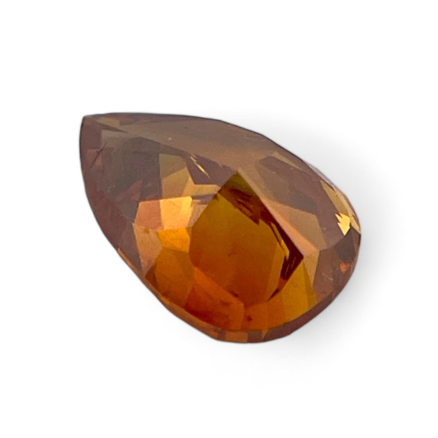 Moderno Diamante naturale da 0,93 ct certificato GIA di colore arancio brunastro intenso e fantasia in vendita