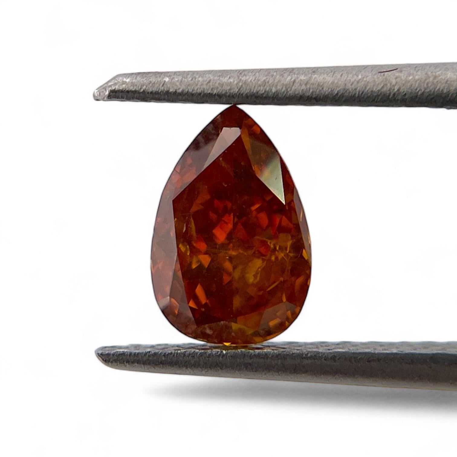Taglio a goccia Diamante naturale da 0,93 ct certificato GIA di colore arancio brunastro intenso e fantasia in vendita