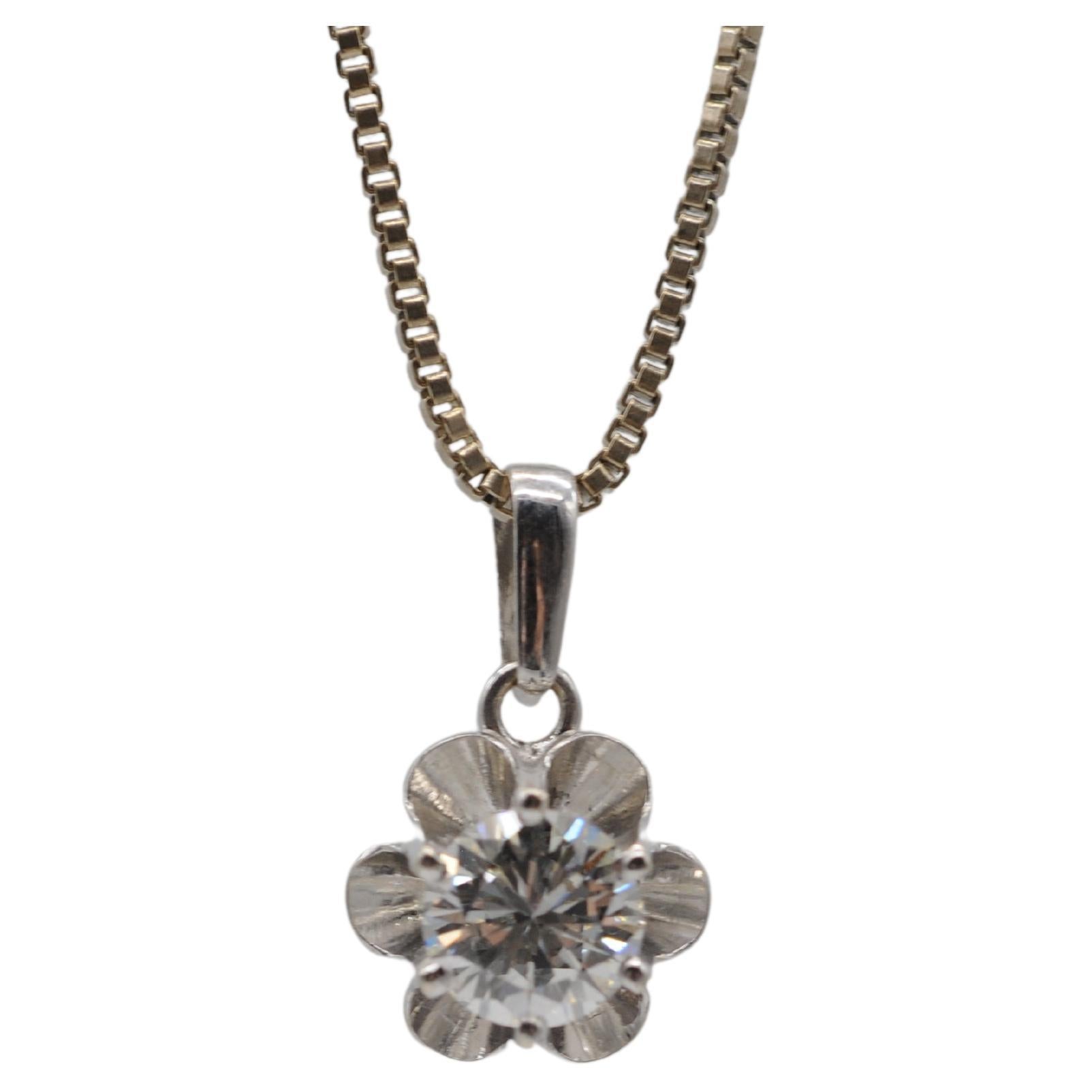 Fancy Diamond 1.2ct necklace clarity:VVS1 Color:G  In Good Condition For Sale In Berlin, BE