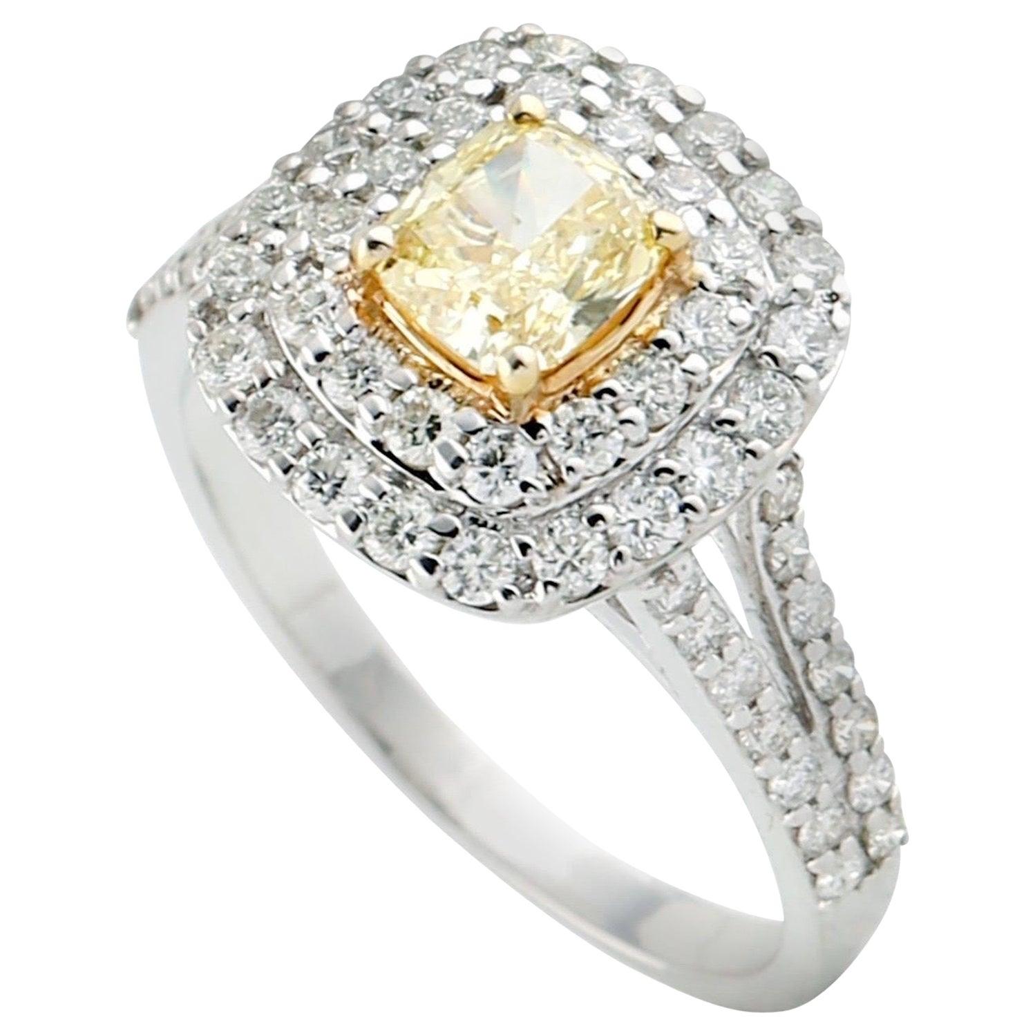 For Sale:  Fancy Diamond 18 Karat Gold Ring