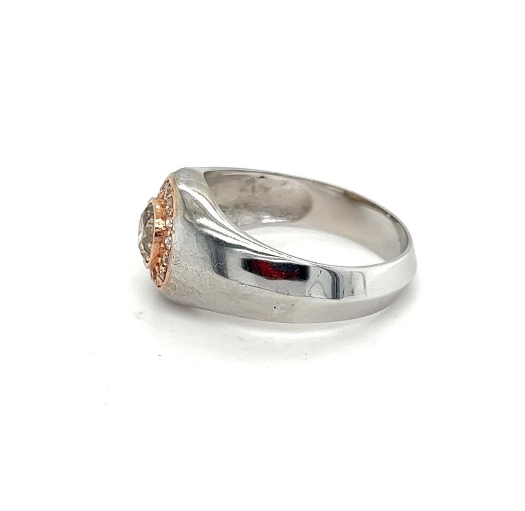 Fancy Diamond Bold Ring, 14kt  For Sale 2