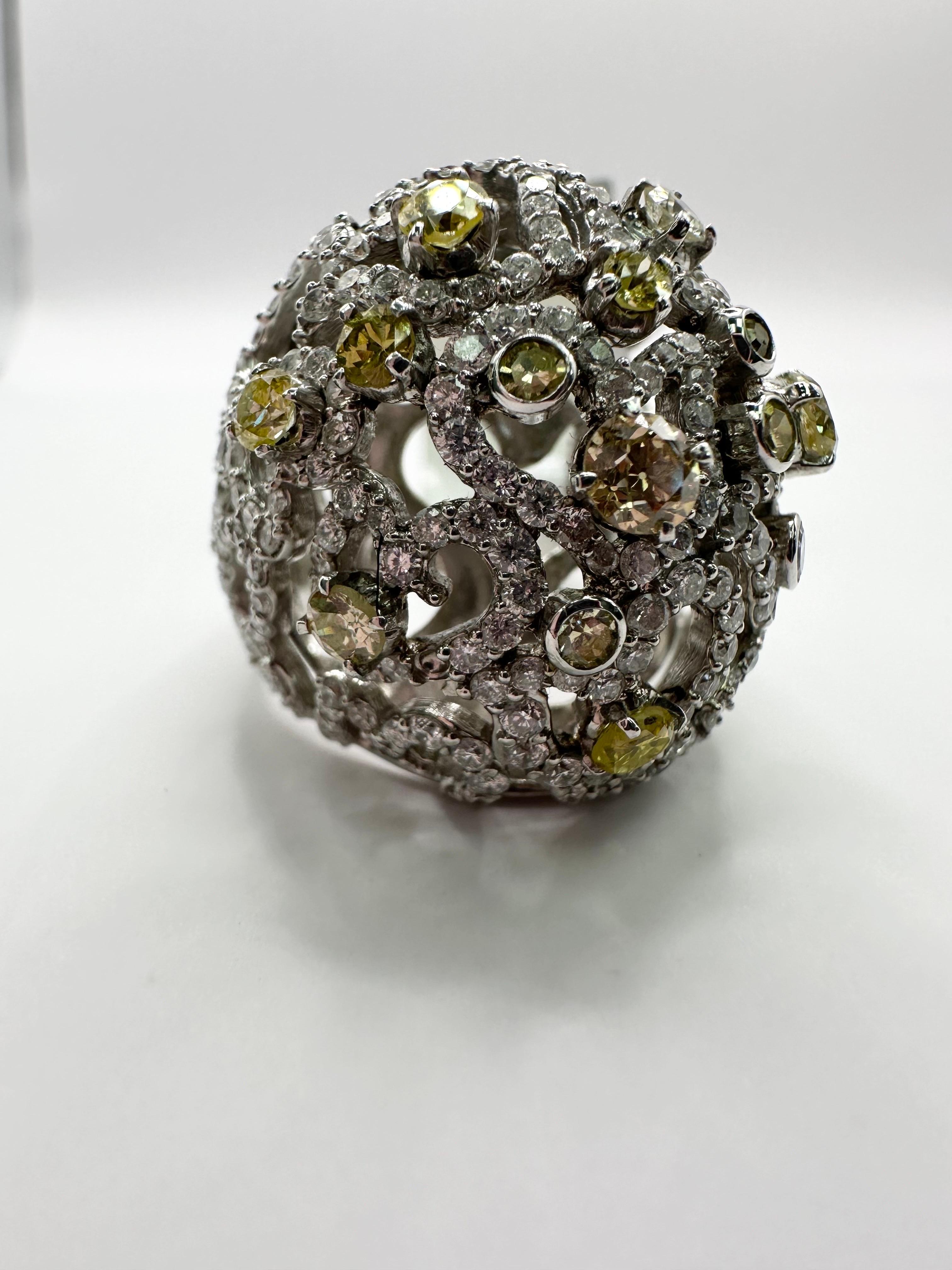 Fancy Diamant Dome Ring 14KT Weißgold  im Zustand „Neu“ im Angebot in Boca Raton, FL