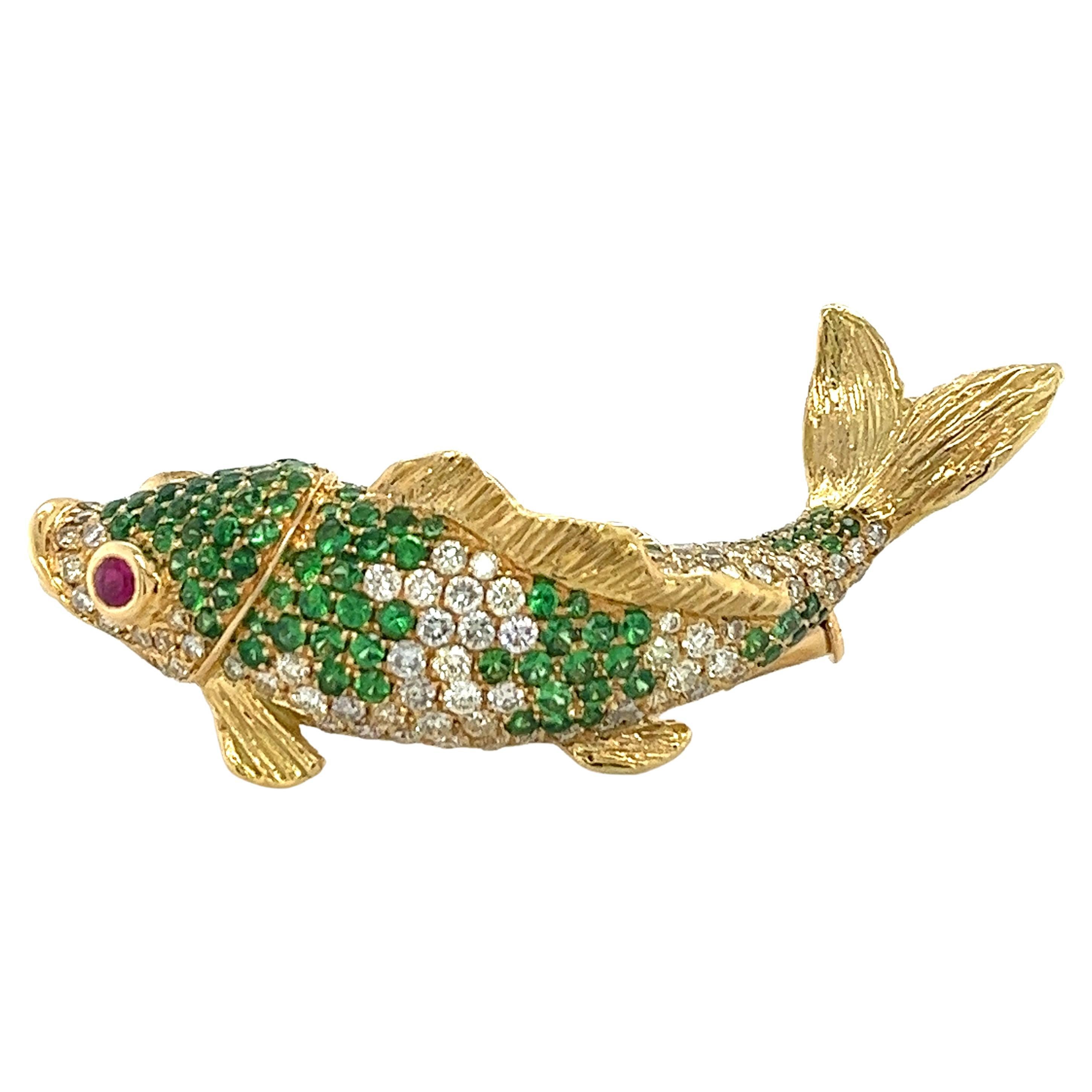 18K Yellow Gold Fancy Diamond & Green Garnet Fish Brooch For Sale
