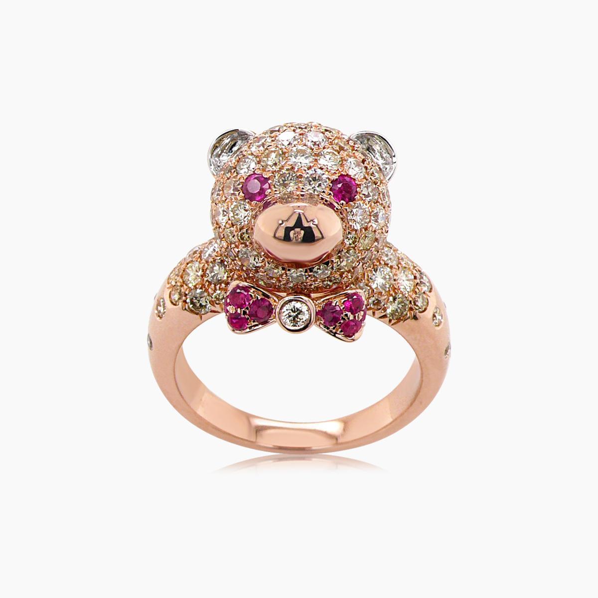 Dimensions: 1.30x2.90x2.20cm
Color: 18K Rose Gold
Materials:
