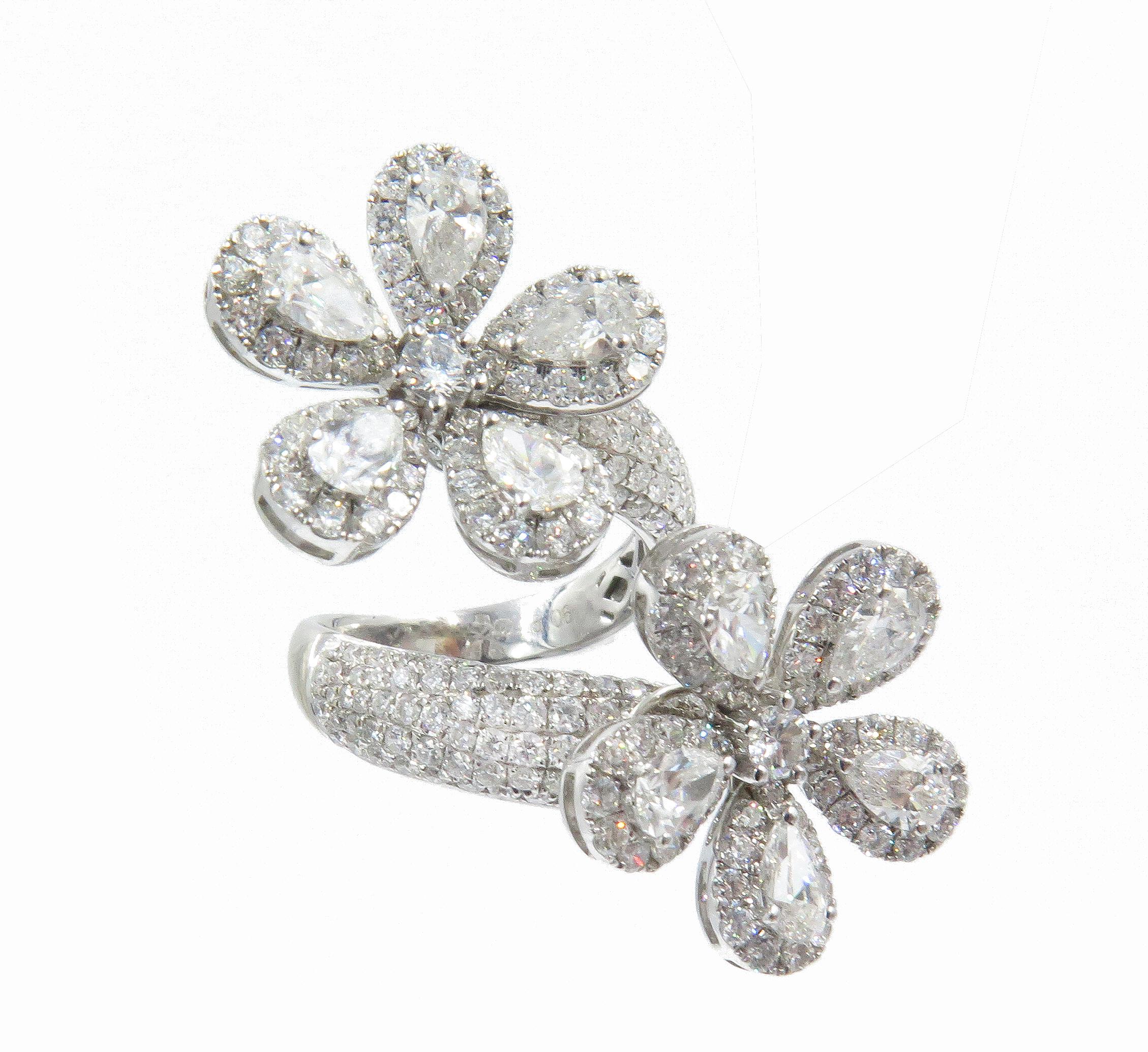 Bague en spirale à double fleur fantaisie en vente 1
