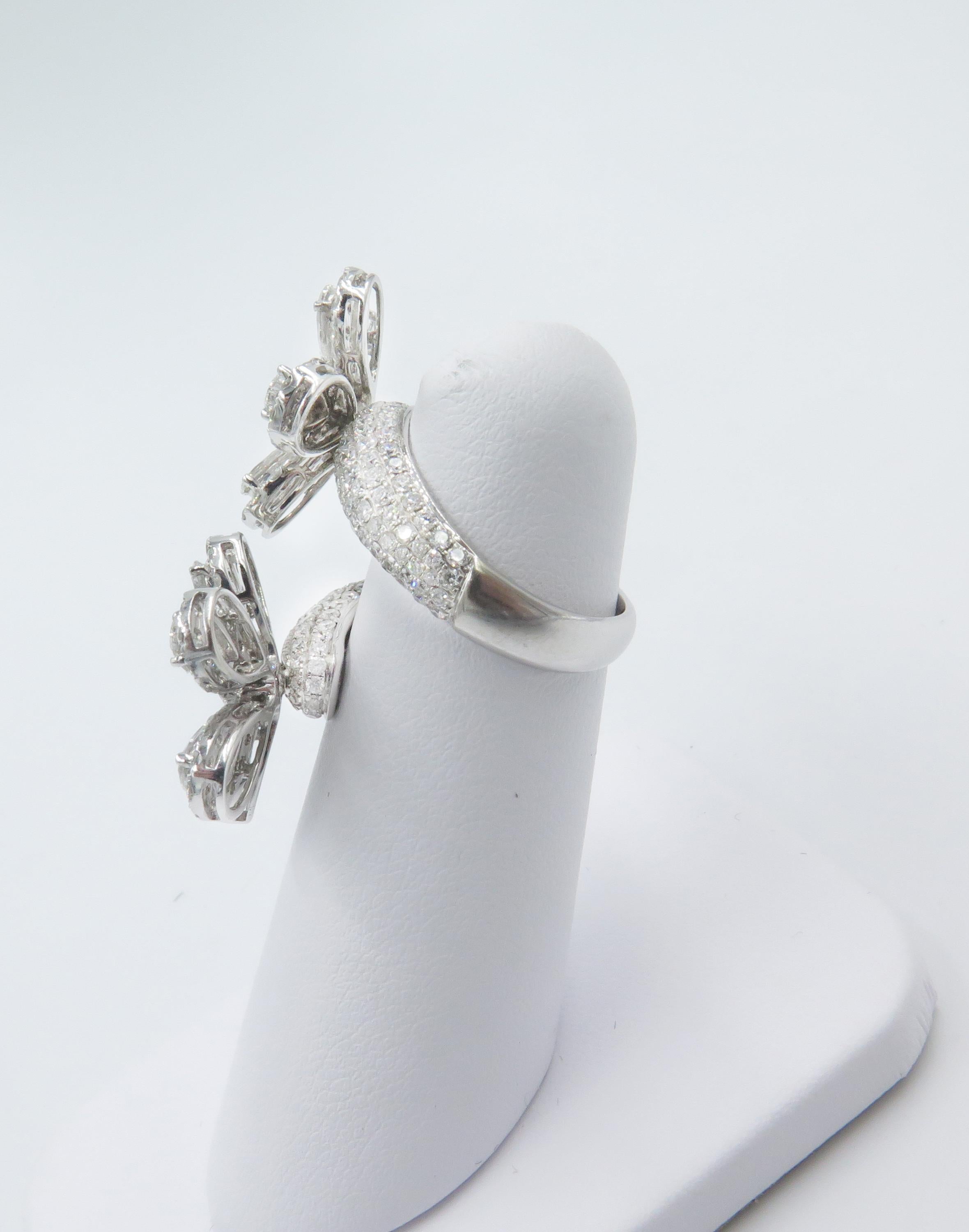 Bague en spirale à double fleur fantaisie en vente 2