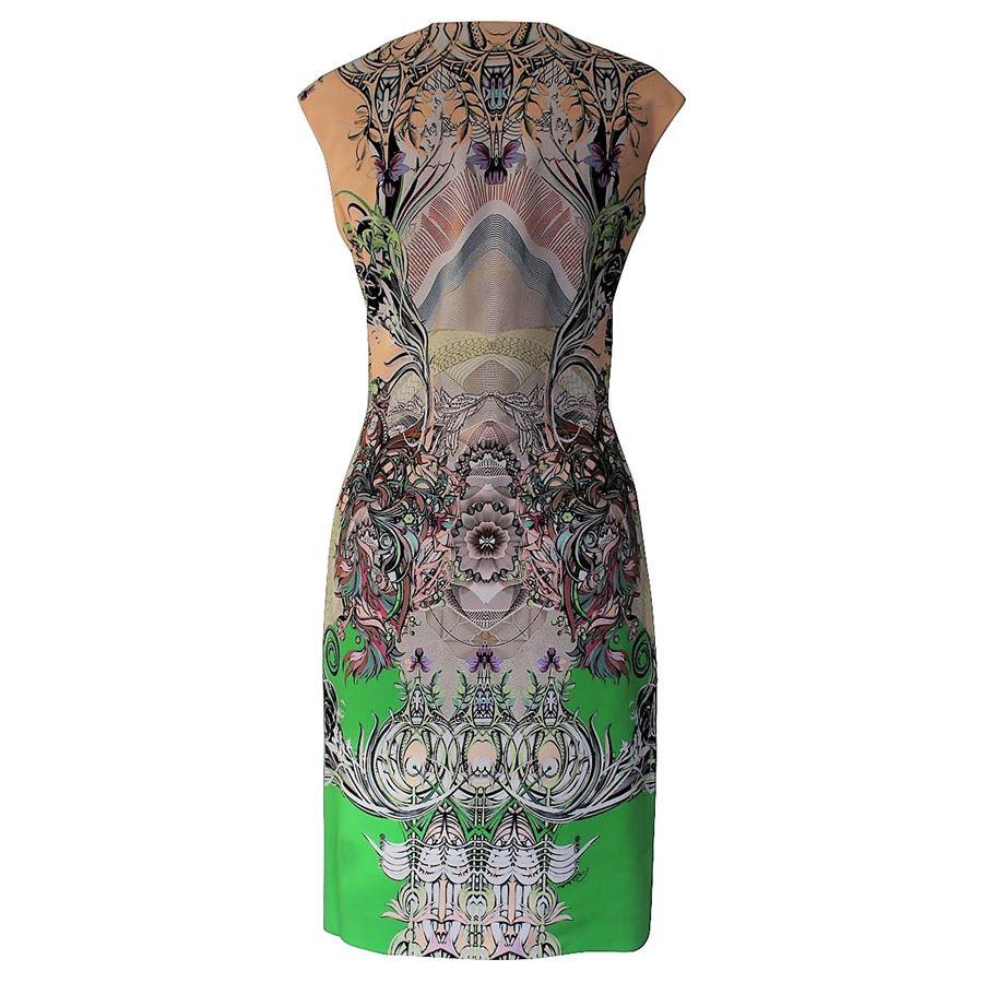 Viscose (98%) and elasthane Fancy print Multicolored Sleeveless Total lenght (shoulder/hem) cm 95 (37.4 inches)

