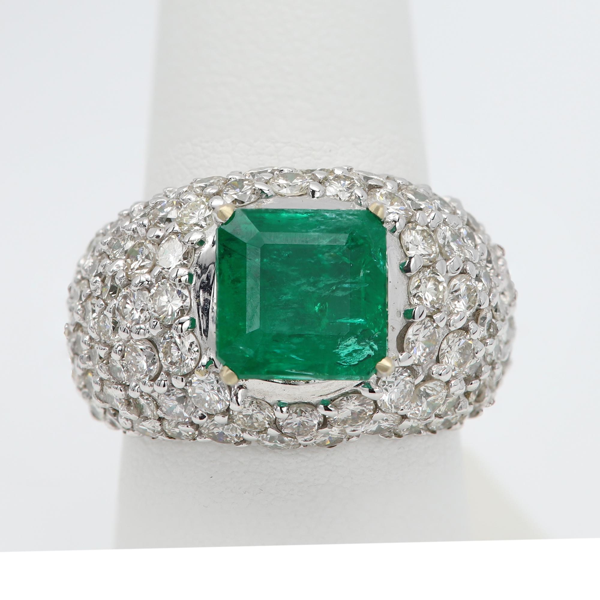 Bague fantaisie forme carrée en or blanc 18 carats avec diamants naturels Pour femmes en vente