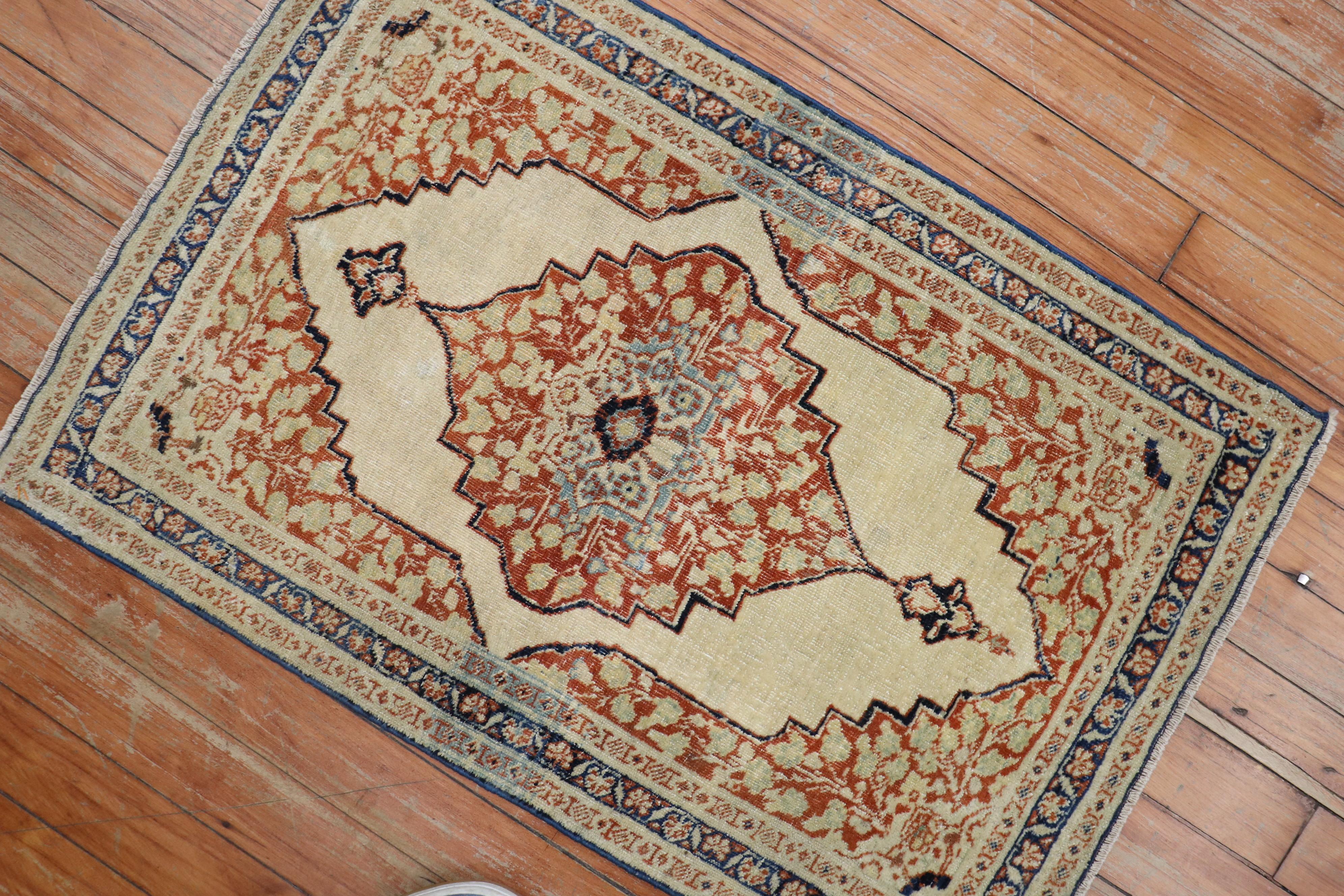 Tabriz-Teppich in feiner Qualität aus dem 19. Jahrhundert (Handgewebt) im Angebot