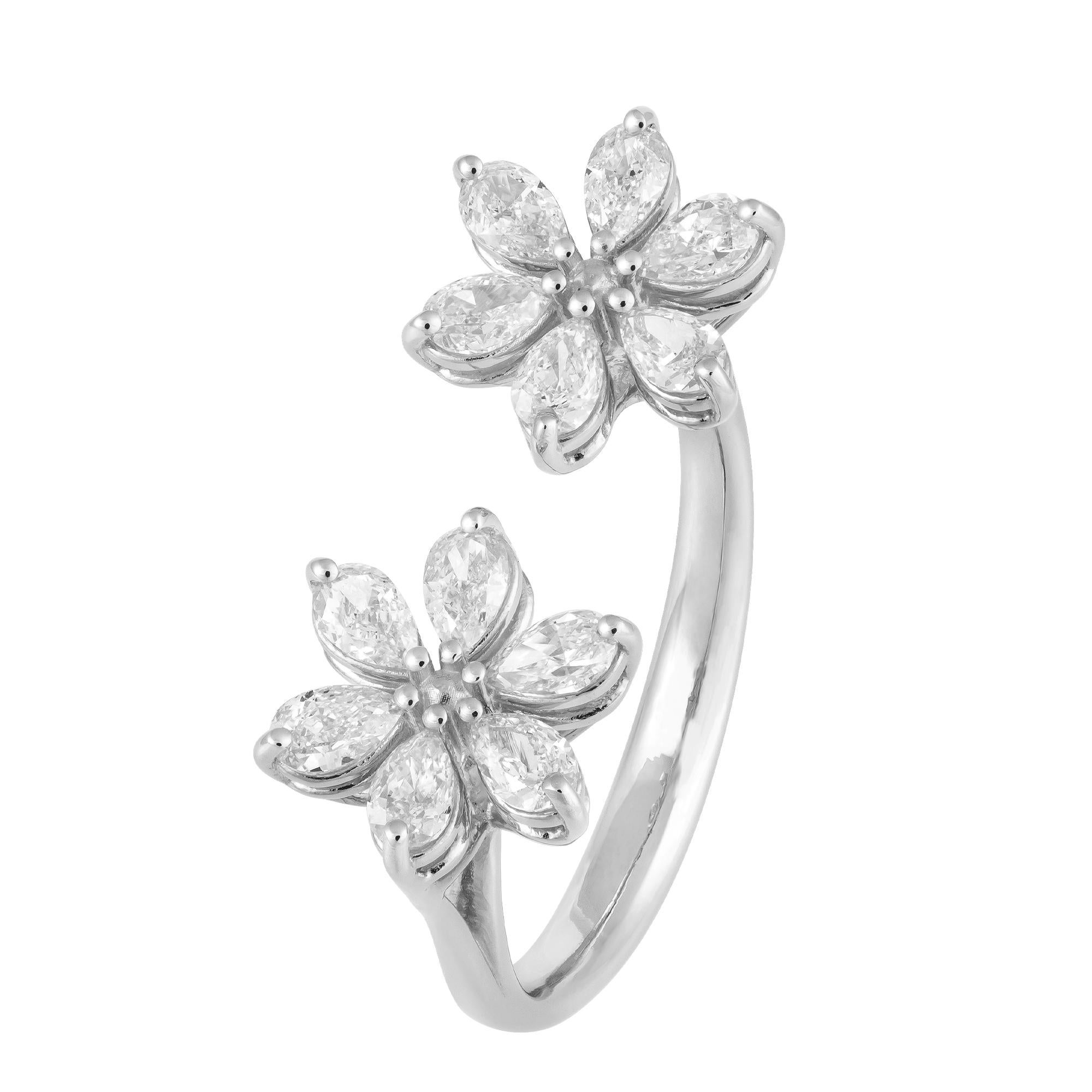 For Sale:  Fancy Flower White 18K Gold White Diamond Ring for Her 2