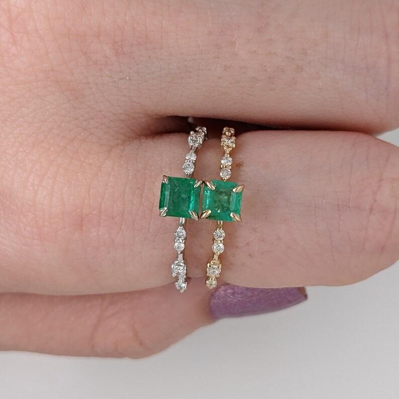 Bague Asscher 4 mm avec émeraude verte fantaisie et diamants extraits de la terre en or massif 14 carats Neuf - En vente à Columbus, OH