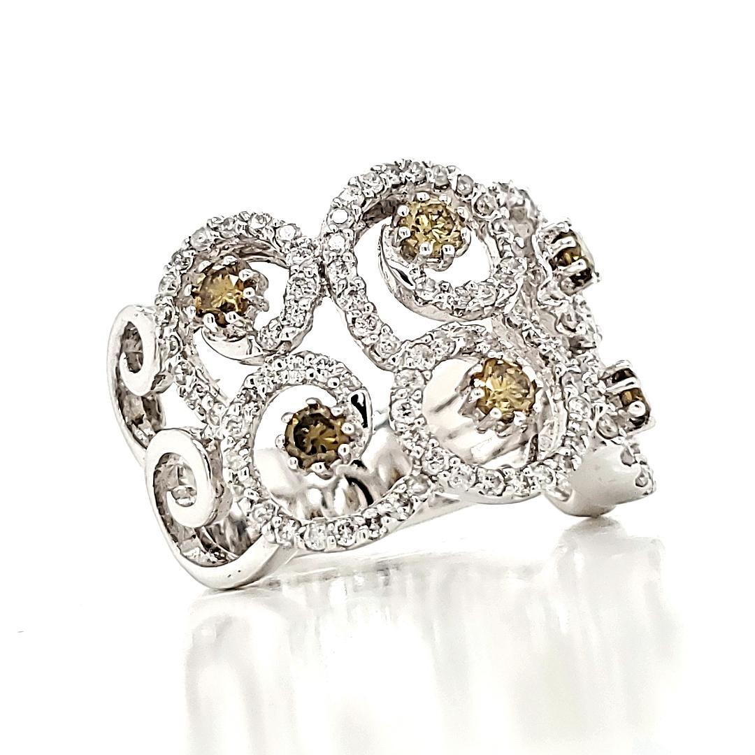 Ausgefallener grünlich-gelber Diamant-Verlobungsring (Rundschliff) im Angebot