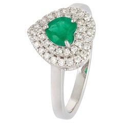 Fancy Heart Smaragd-Ring aus weißem 18 Karat Gold mit weißen Diamanten für sie