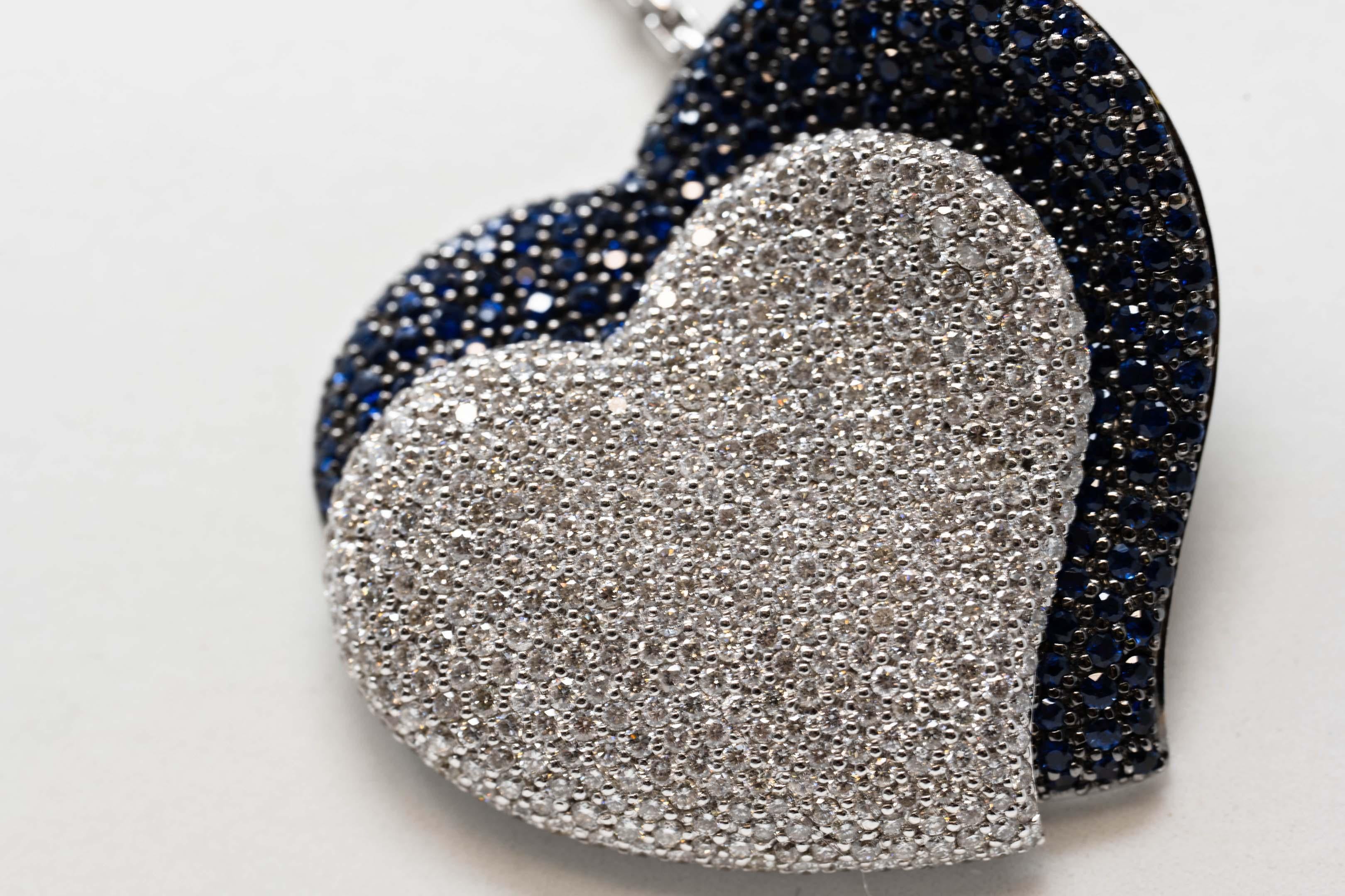 Taille brillant Pendentif en or blanc 18 carats de style cœur fantaisie en vente