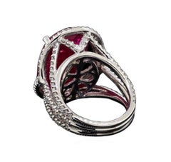 Für Sie ein außergewöhnlicher Diamantring mit natürlichem Rubin und Diamant aus Weißgold