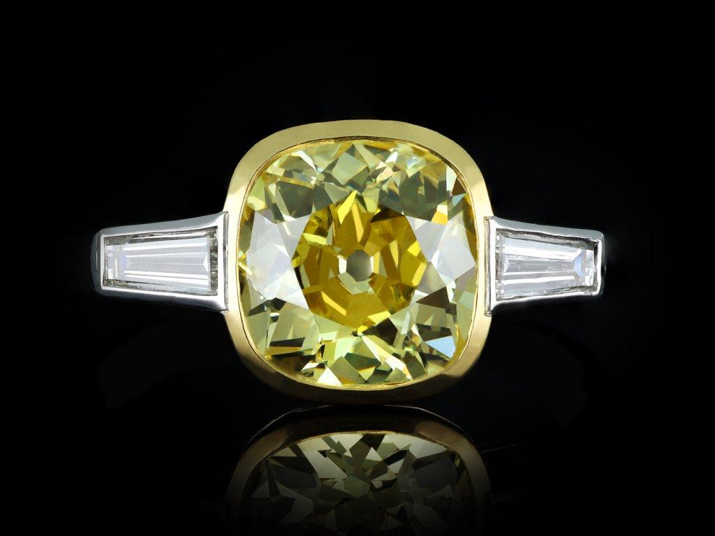 Fancy Intense 2.39 Carat Yellow Diamond Flanked Solitaire Ring, circa 1950 For Sale 1