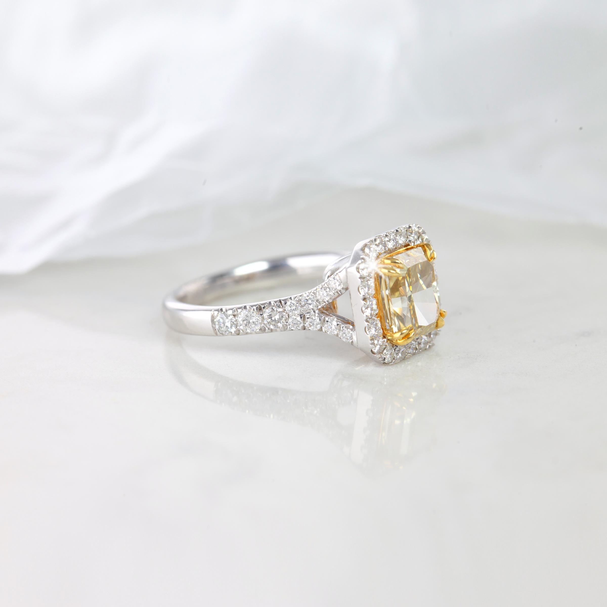Gold metal: 18k White Gold
Diamond Shape: Radiant Cut
Main Stone: 1.89 Carats
Side Stones: 1.25 Carats
Total Carat Weight: Carats
Color:  Fancy Intense Brownish Yellow 
Clarity: VS2
Comments: Avangarde Ring
Cut: Excellent
All products comes with