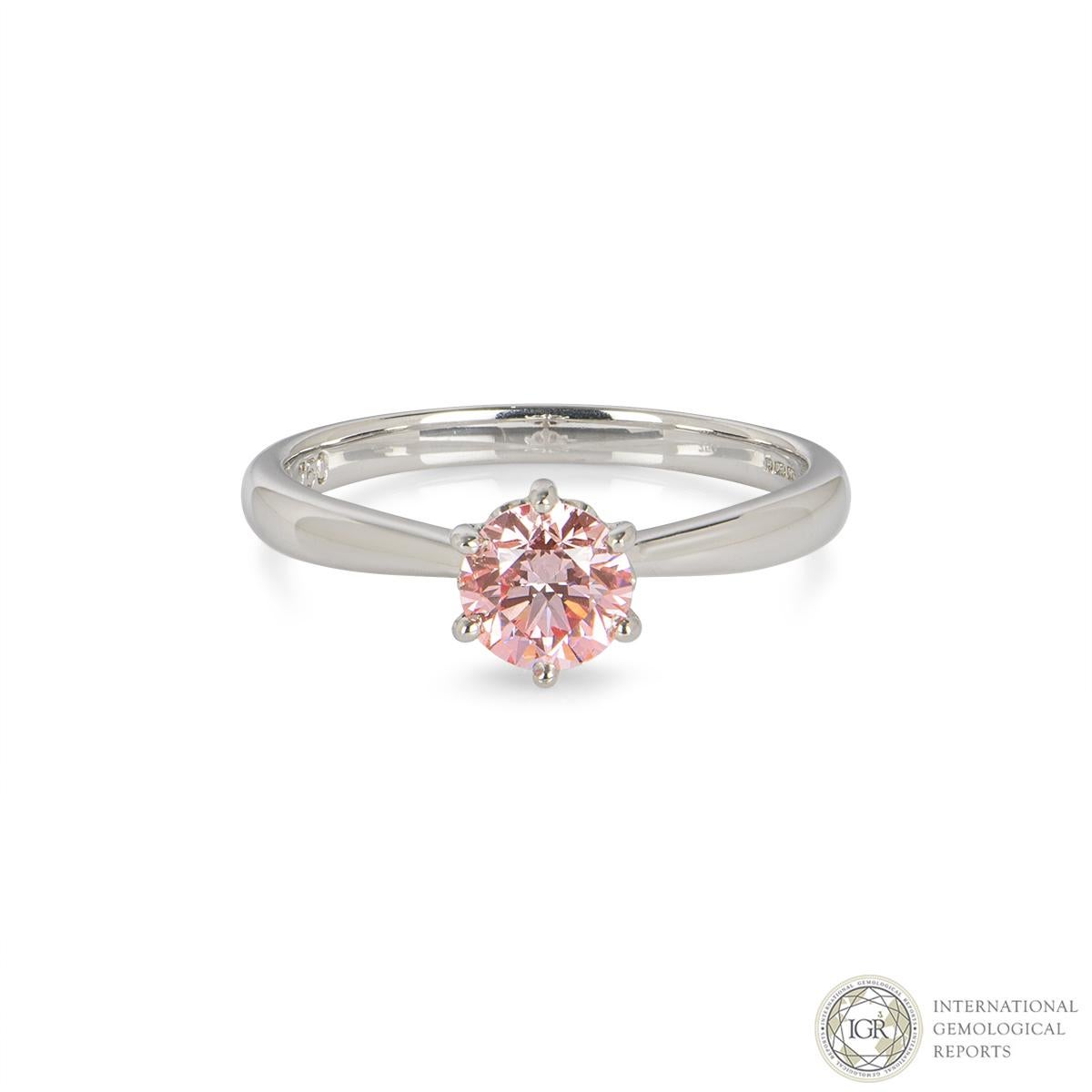 IGR Certified Fancy Intense Enhanced Pink Diamond Ring 0,66 Karat im Zustand „Hervorragend“ im Angebot in London, GB