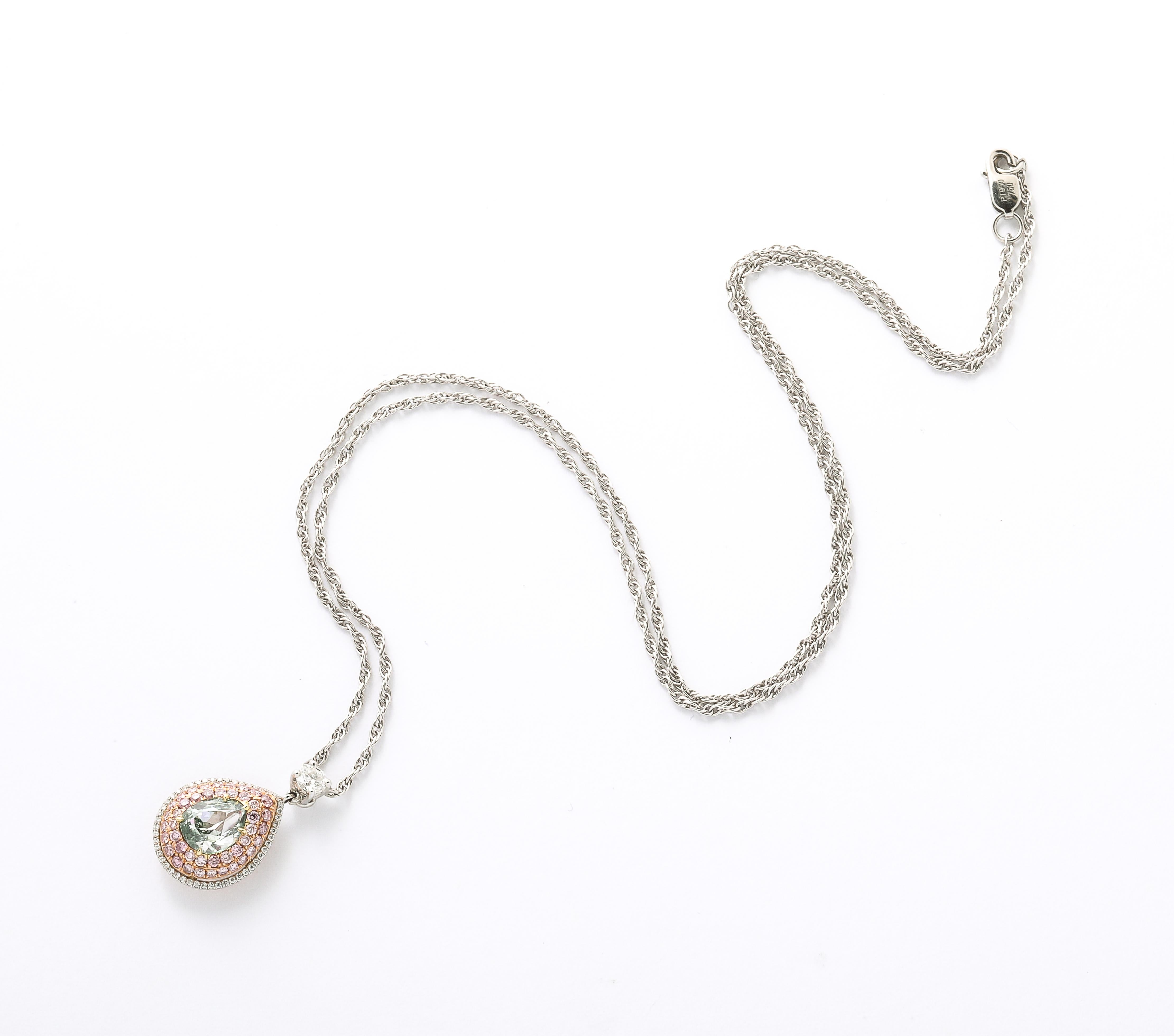 Colgante de Diamante Verde Intenso Fancy en Nuevo estado para la venta en New York, NY