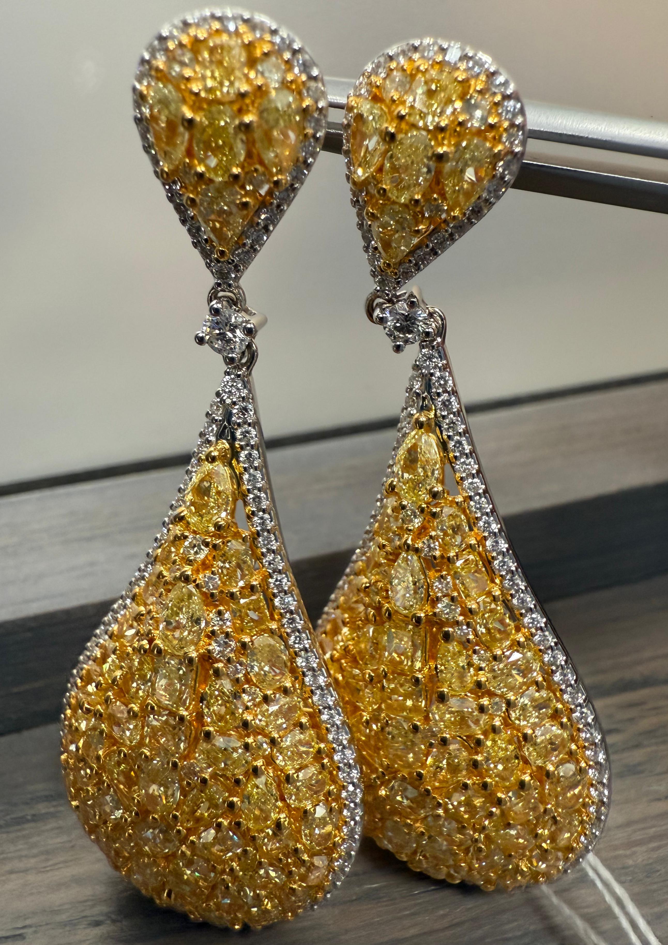 Boucles d'oreilles Cluster jaune intense 11.11 Carats Or blanc 18K *1 of a Kind* en vente 5