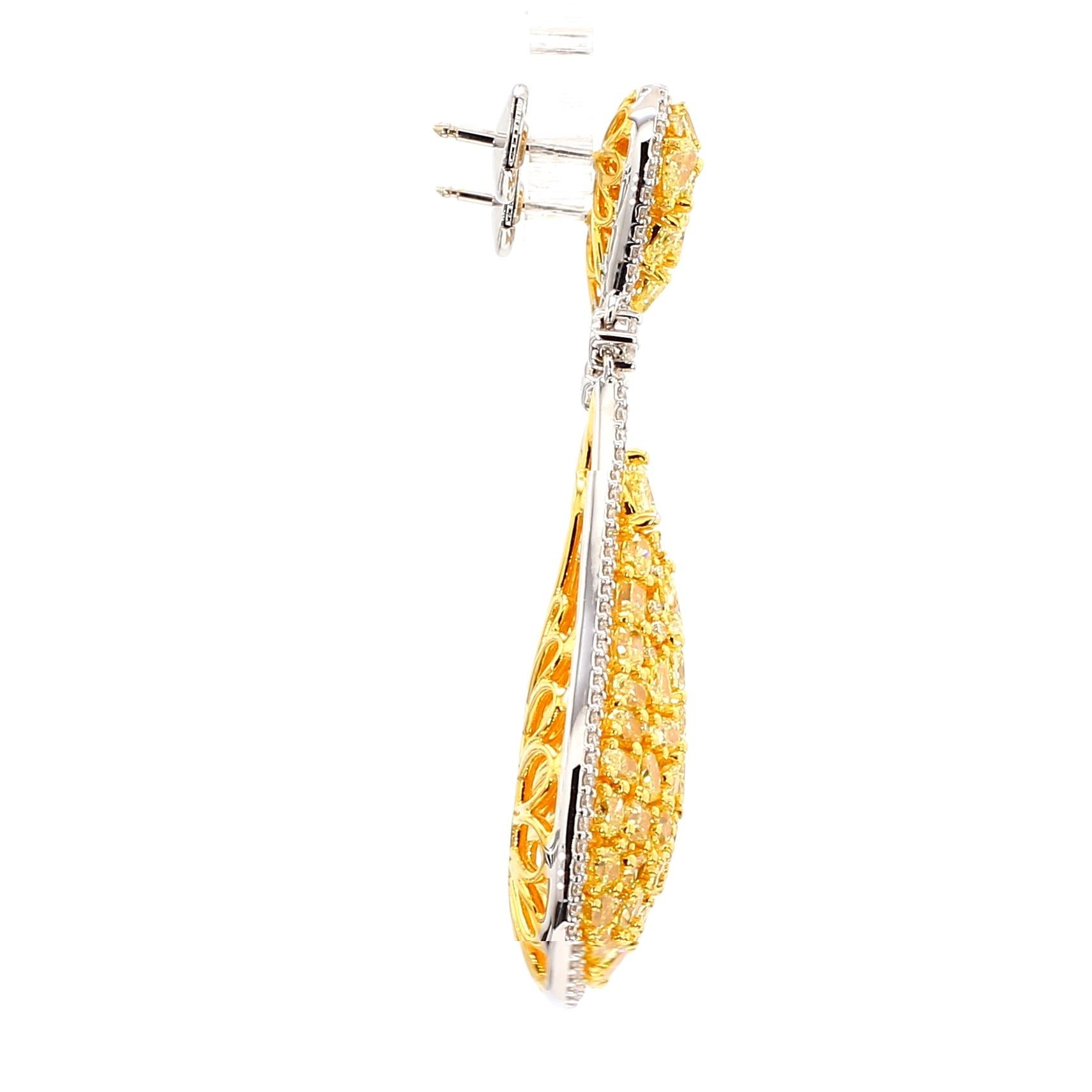 Boucles d'oreilles Cluster jaune intense 11.11 Carats Or blanc 18K *1 of a Kind* Neuf - En vente à New York, NY