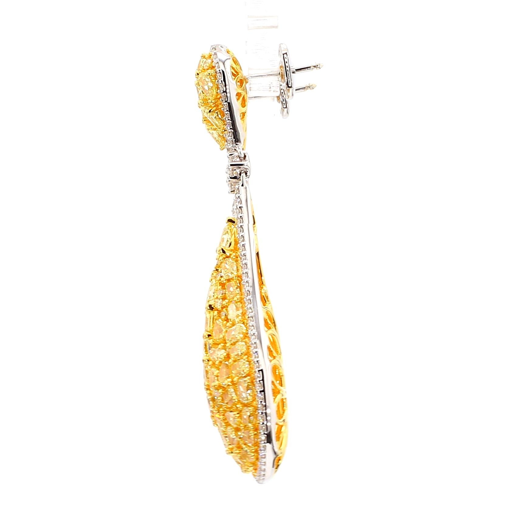 Boucles d'oreilles Cluster jaune intense 11.11 Carats Or blanc 18K *1 of a Kind* en vente 3