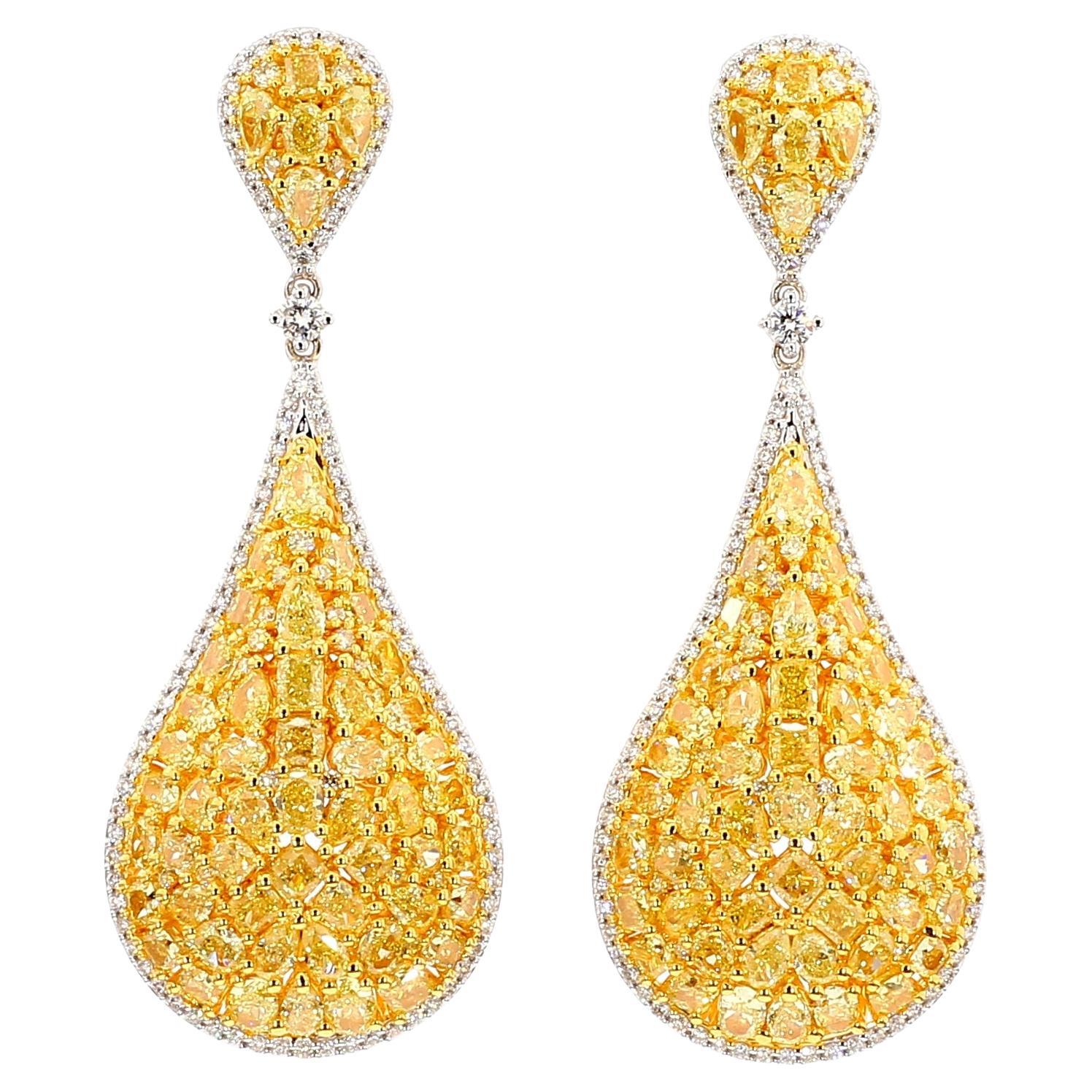 Boucles d'oreilles Cluster jaune intense 11.11 Carats Or blanc 18K *1 of a Kind* en vente