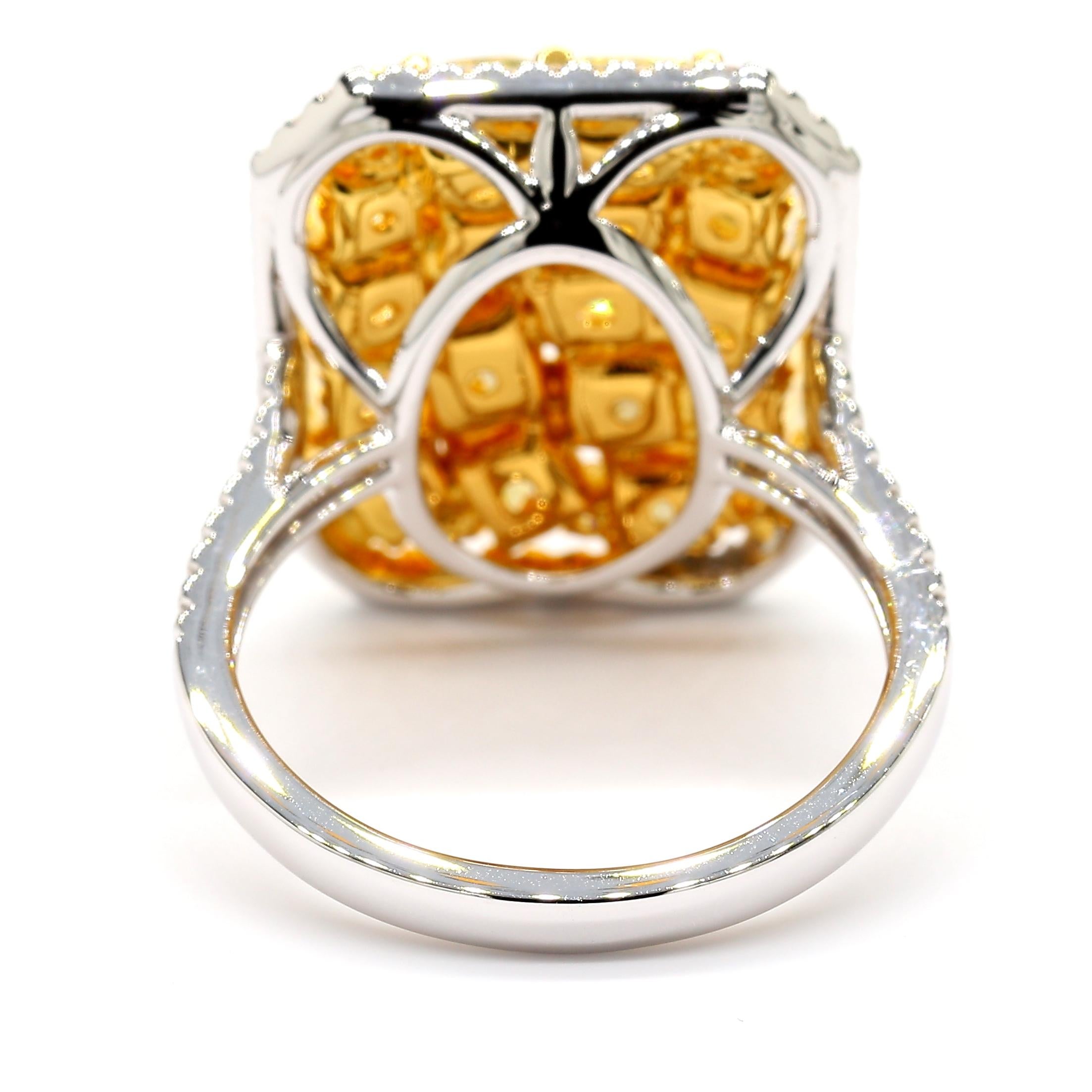 Donna MDJ Fancy Intense Yellow Diamond Cluster Ring 4.99 Carati 18K YG *1 of a Kind* in vendita