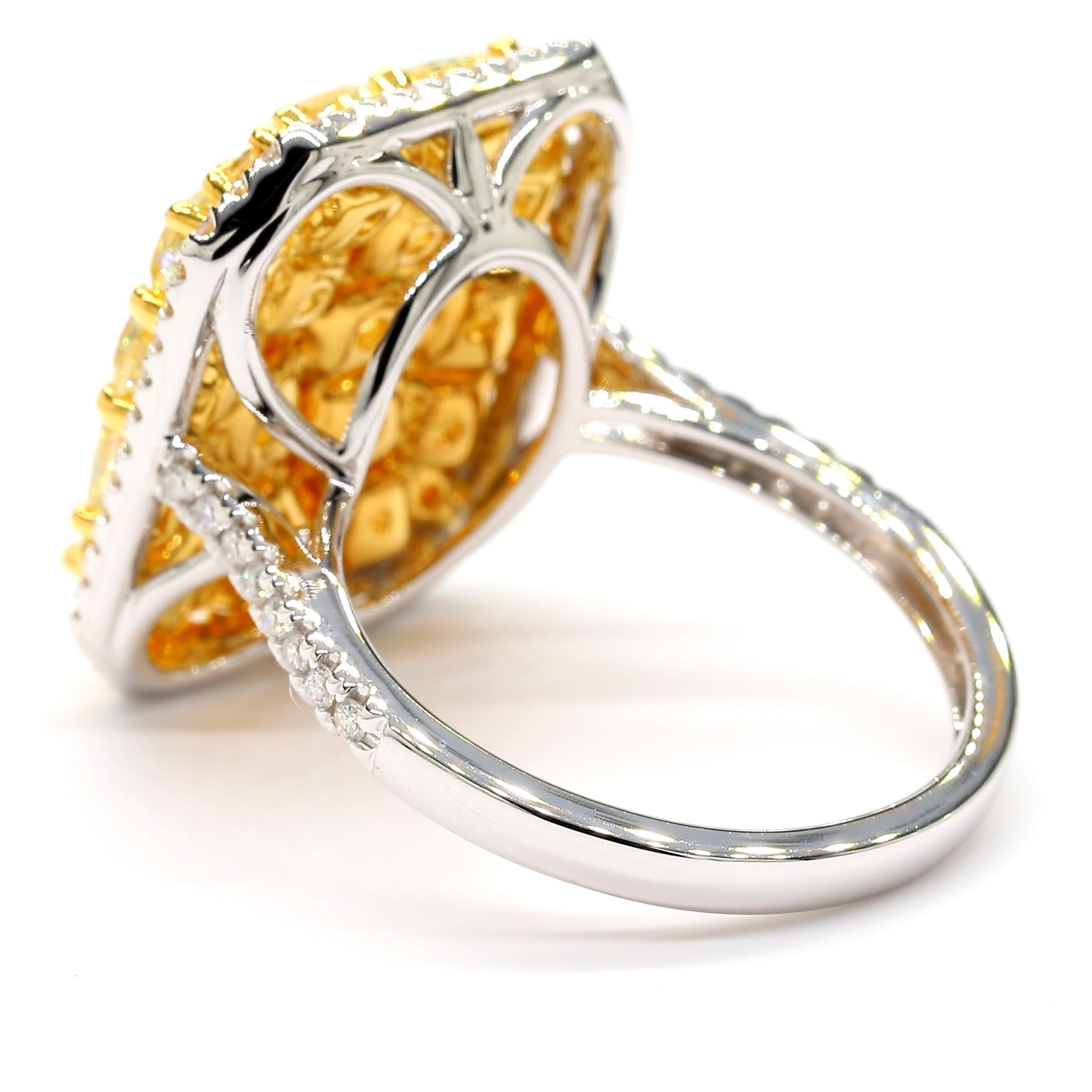 MDJ Fancy Intense Yellow Diamond Cluster Ring 4.99 Carati 18K YG *1 of a Kind* in vendita 1