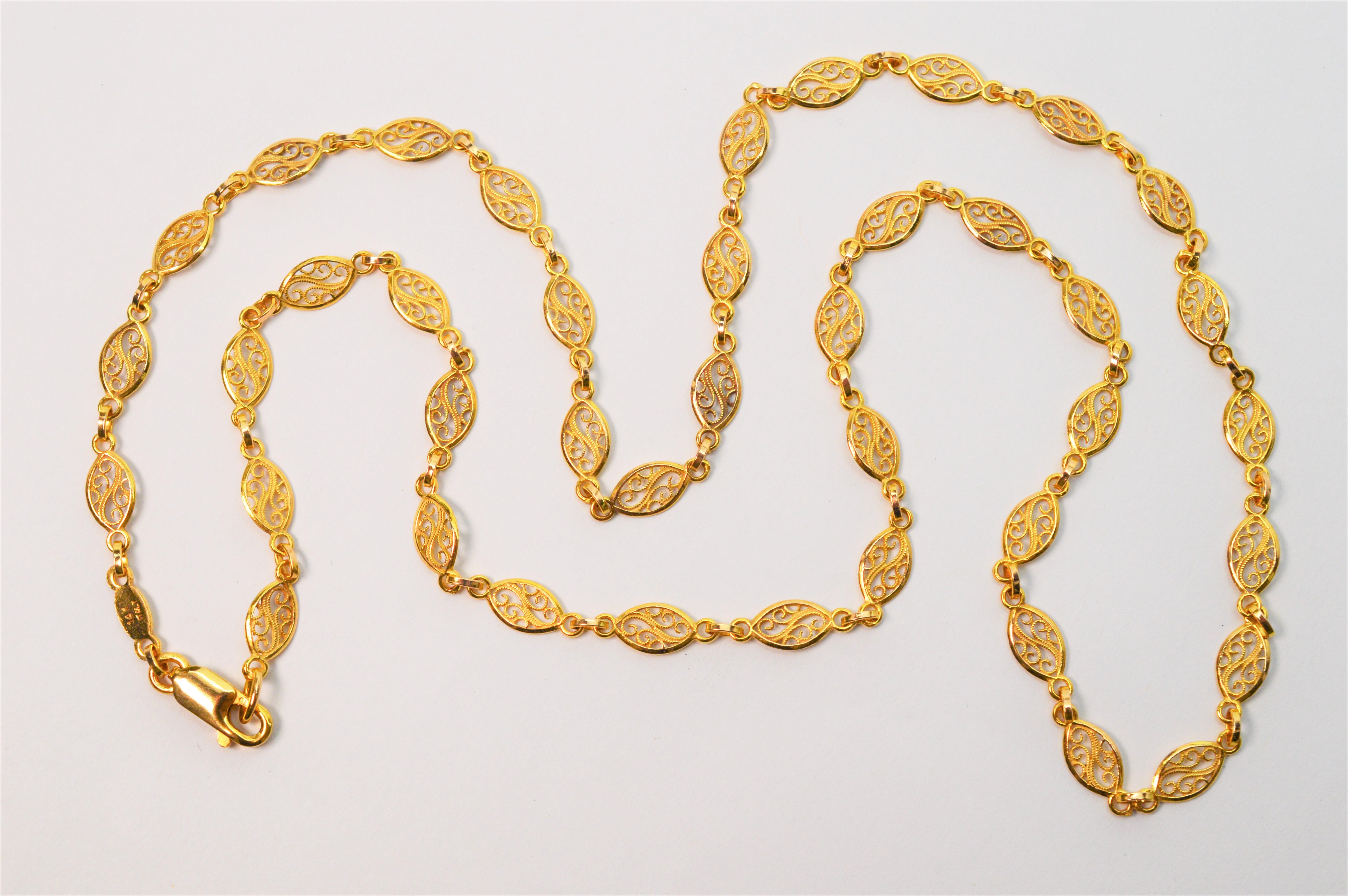 Fancy Italian Filigree 14 Karat Yellow Gold Chain Necklace In Excellent Condition In Mount Kisco, NY