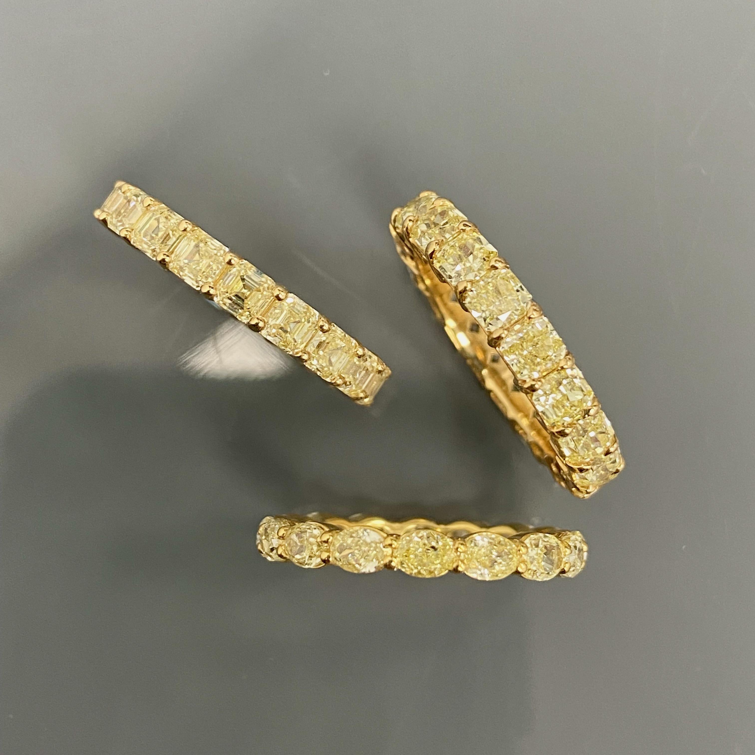 Fancy Light Yellow Asscher Cut Diamond Eternity Band In New Condition For Sale In New York, NY