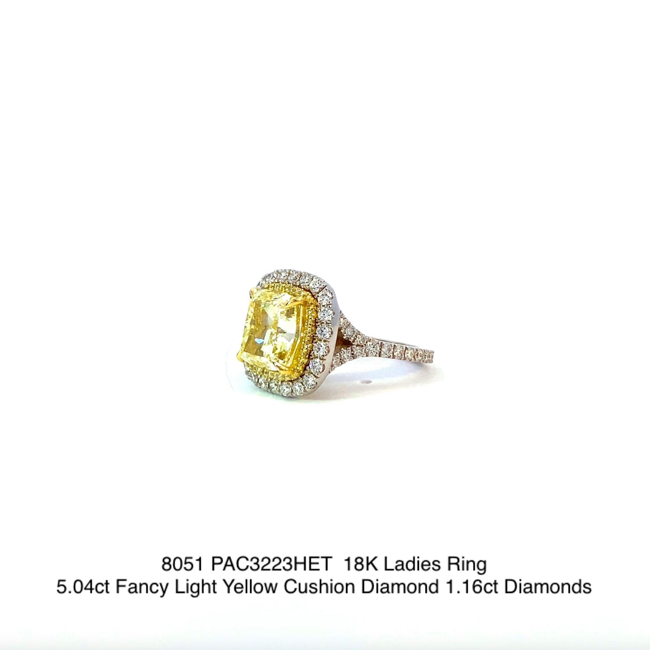 Fancy Light Yellow Cushion Diamond Ring Damen im Angebot