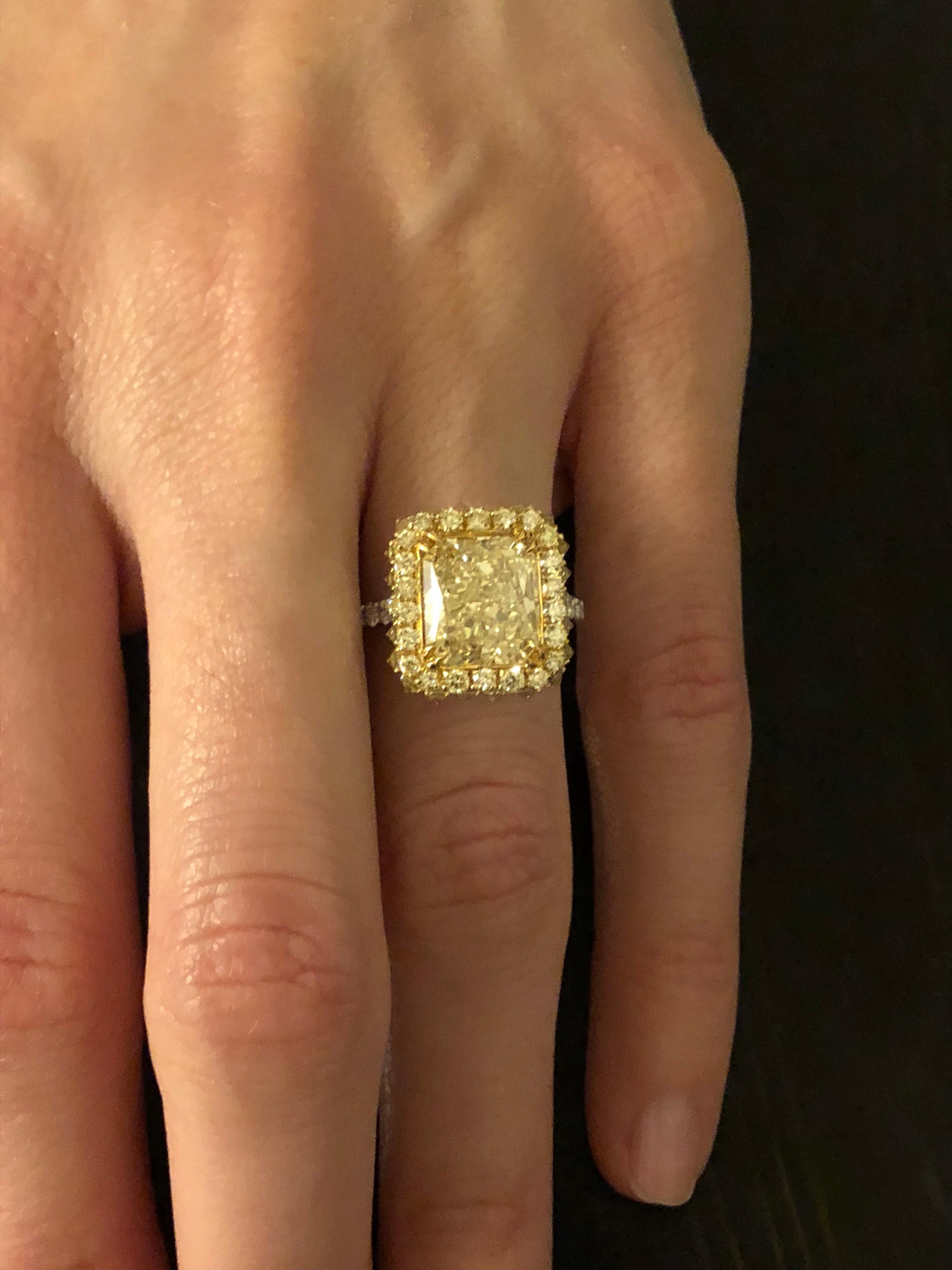 Modern Fancy Light Yellow Diamond Ring 3.78 Carat Radiant Cut GIA Certified