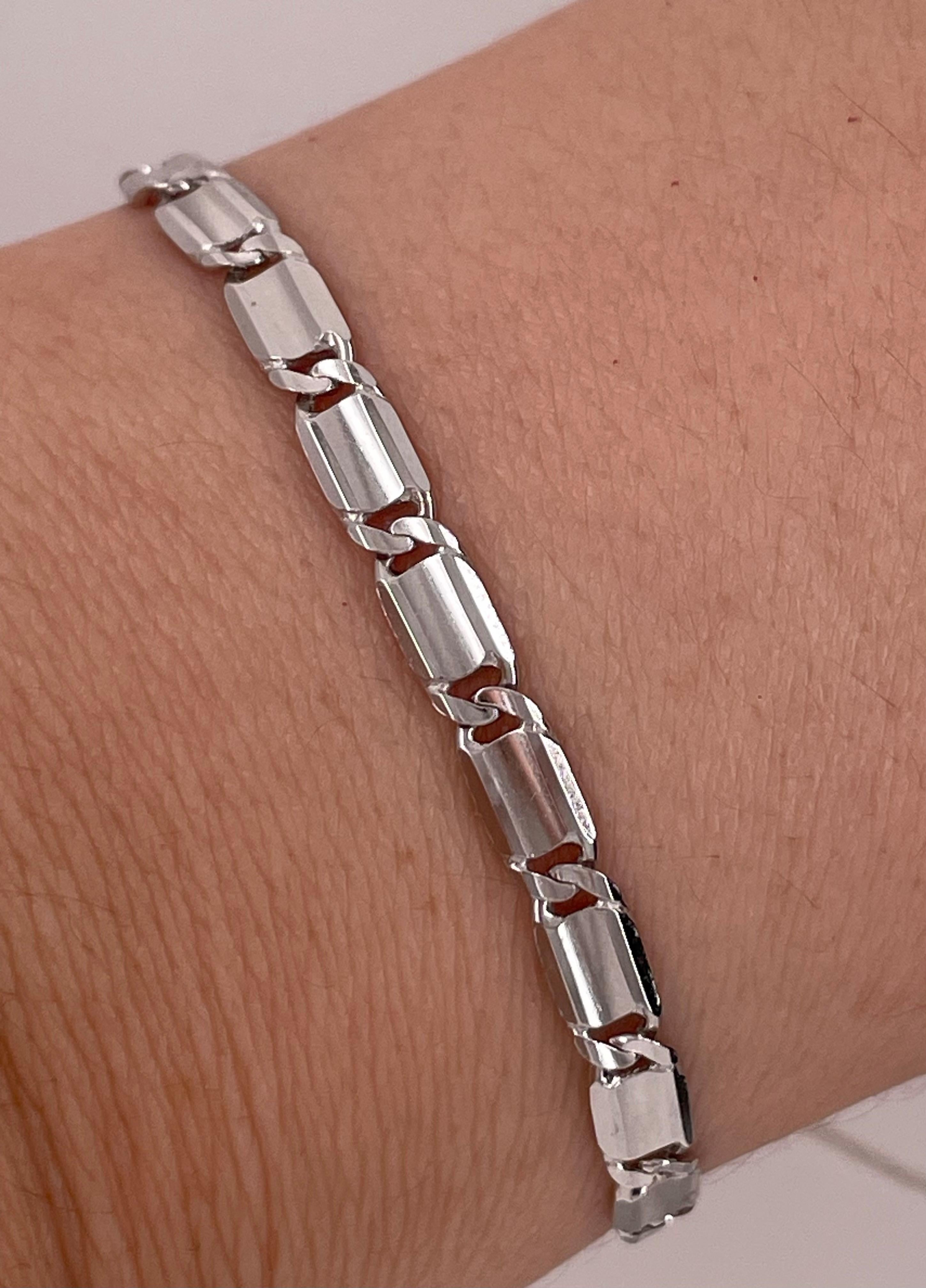 Bracelet fantaisie en or blanc 14 carats Bon état - En vente à Manhasset, NY