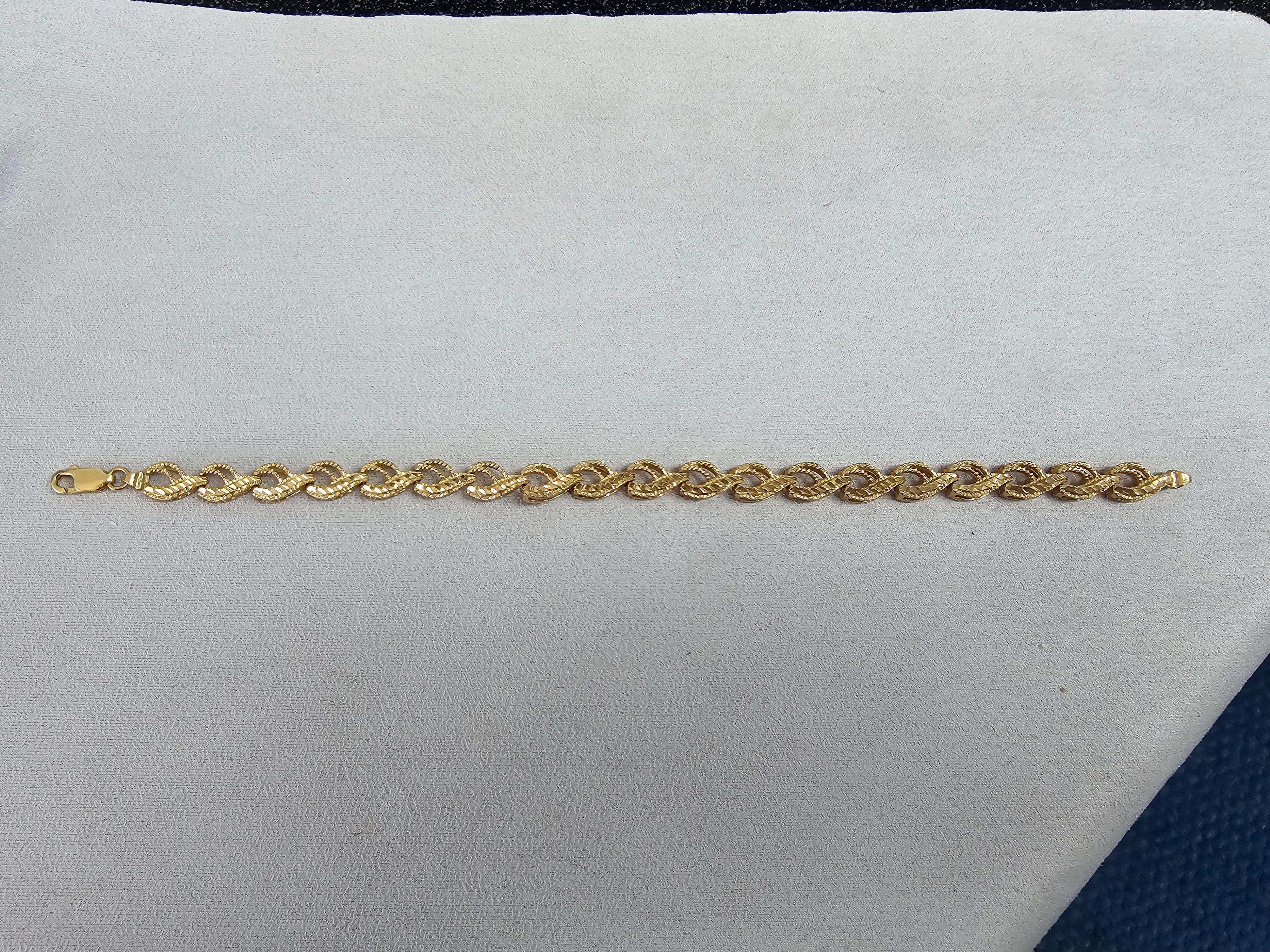 Fancy Link Bracelet with Diamond Cuts 14k Yellow Gold In condizioni Nuovo in vendita a Sugar Land, TX