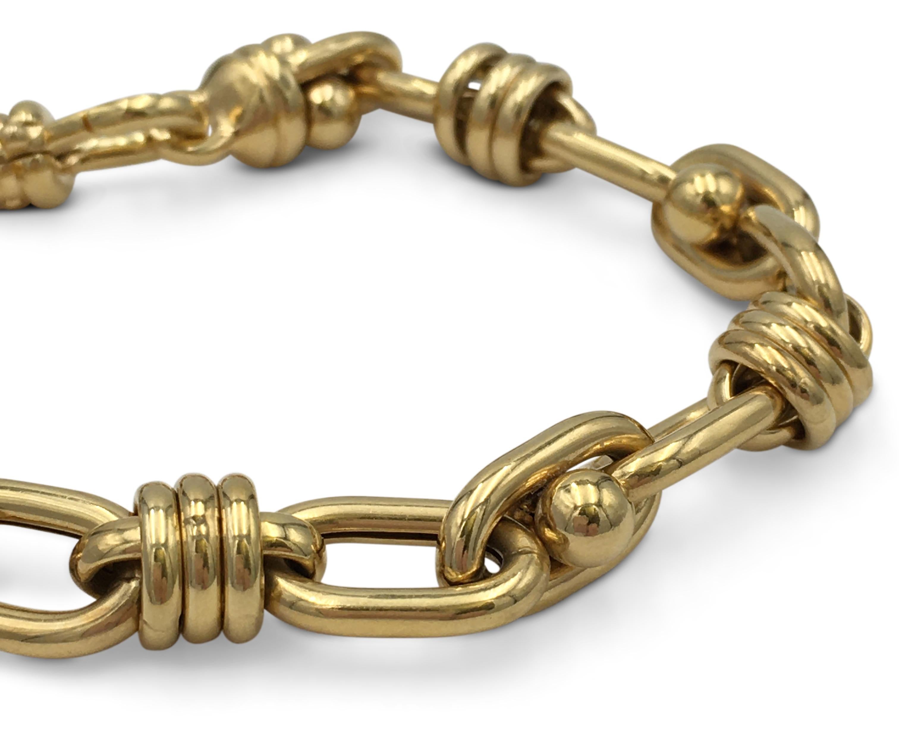 Fancy Linked Gold Bracelet In Excellent Condition In New York, NY