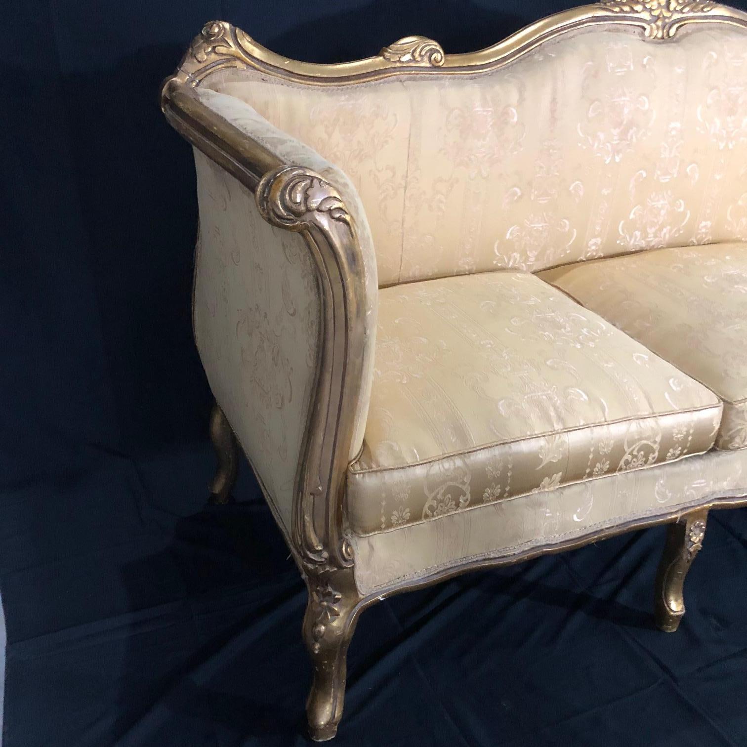 Fancy Movie Star French Louis XV Style Giltwood Sofa 3