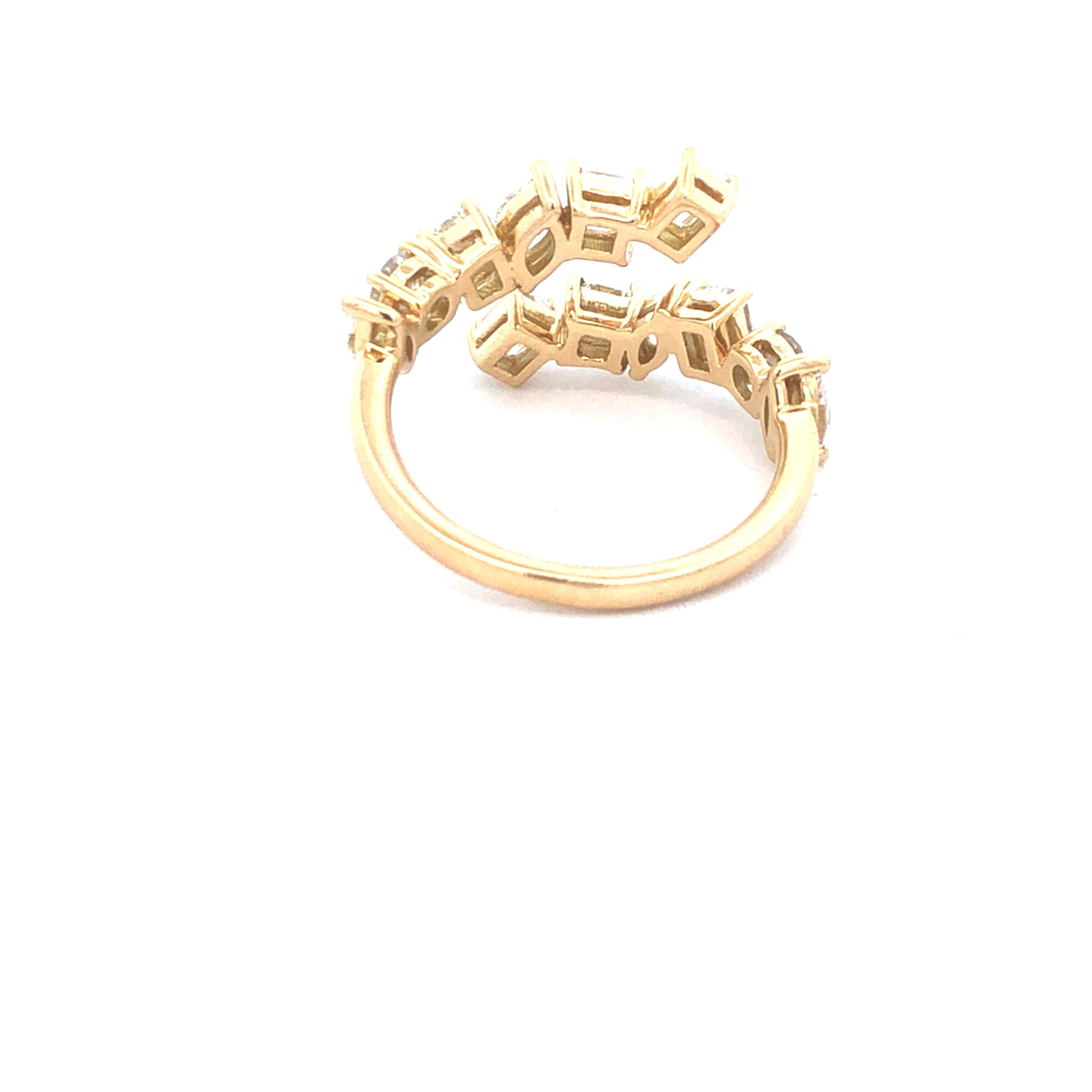 Ausgefallener Multi Form Ring 1.91ct 18kyg (Moderne) im Angebot