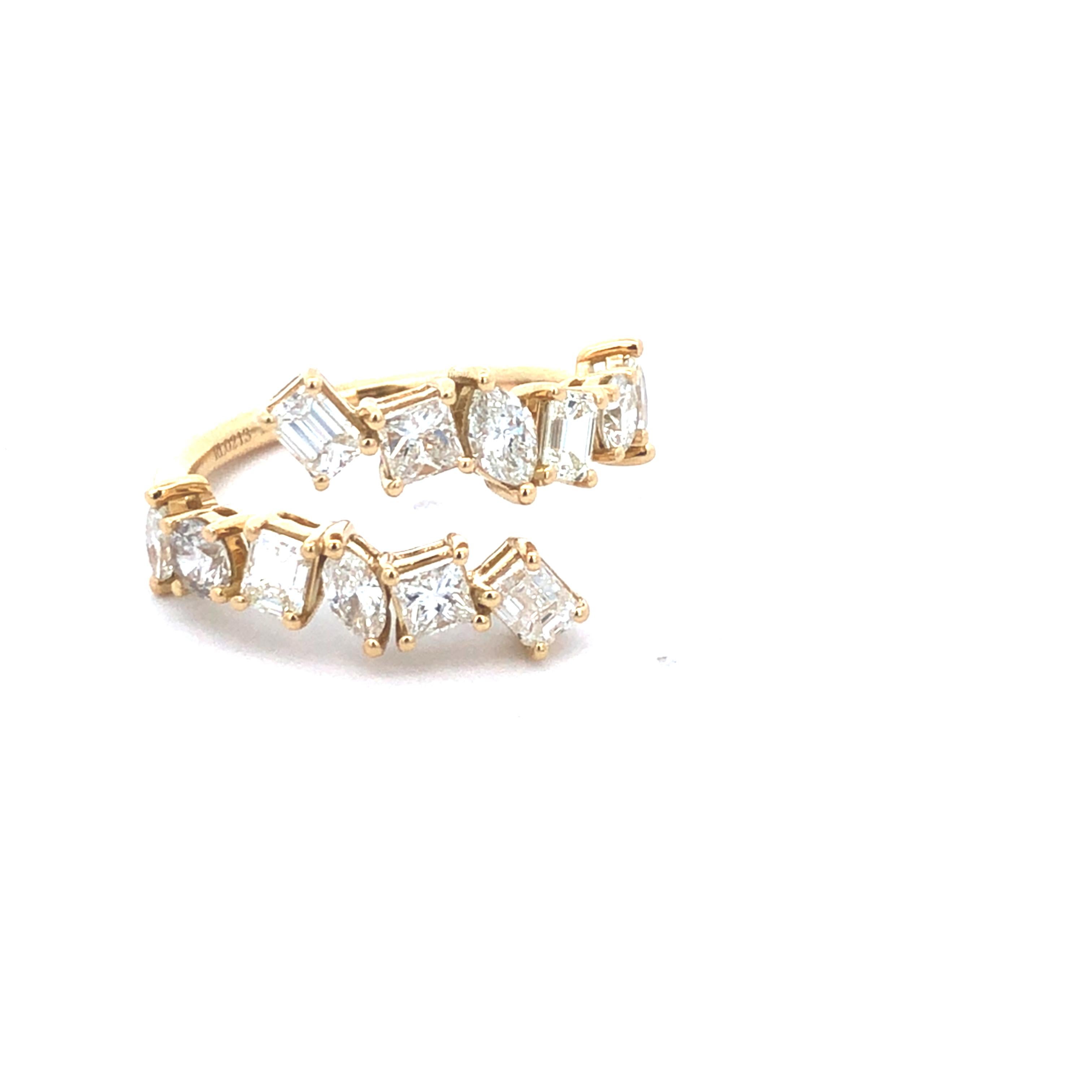 Ausgefallener Multi Form Ring 1.91ct 18kyg (Gemischter Schliff) im Angebot