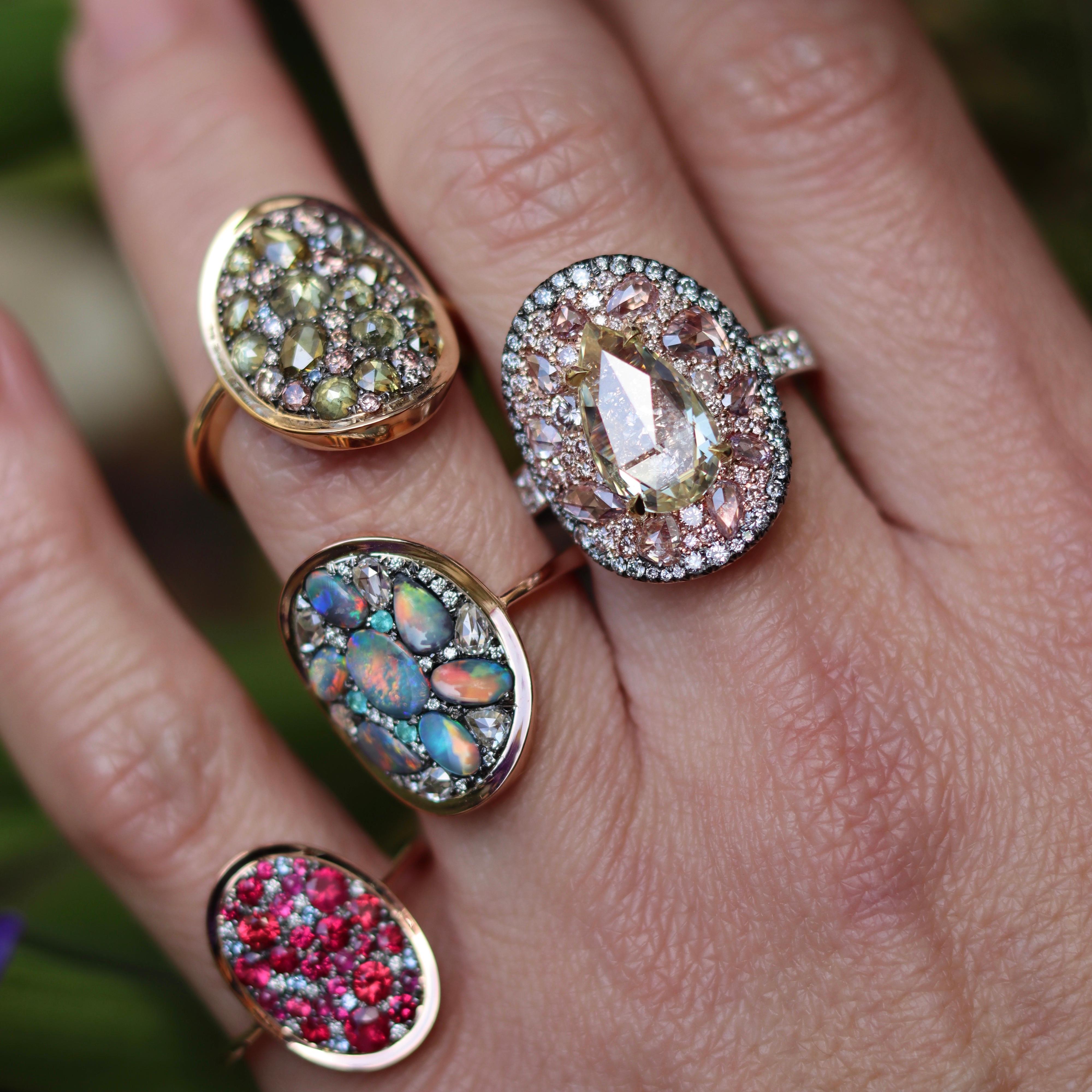 Fancy Olive Green Pink Diamond, Rose Cut & Briljant-Cut Diamond Pave Mosaic Ring 2