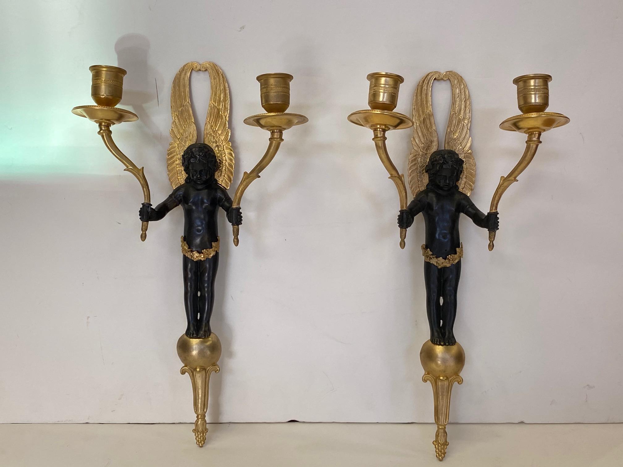 Hollywood Regency Fancy Pair of French Gilt and Patinated Bronze Wall Sconces with Putti