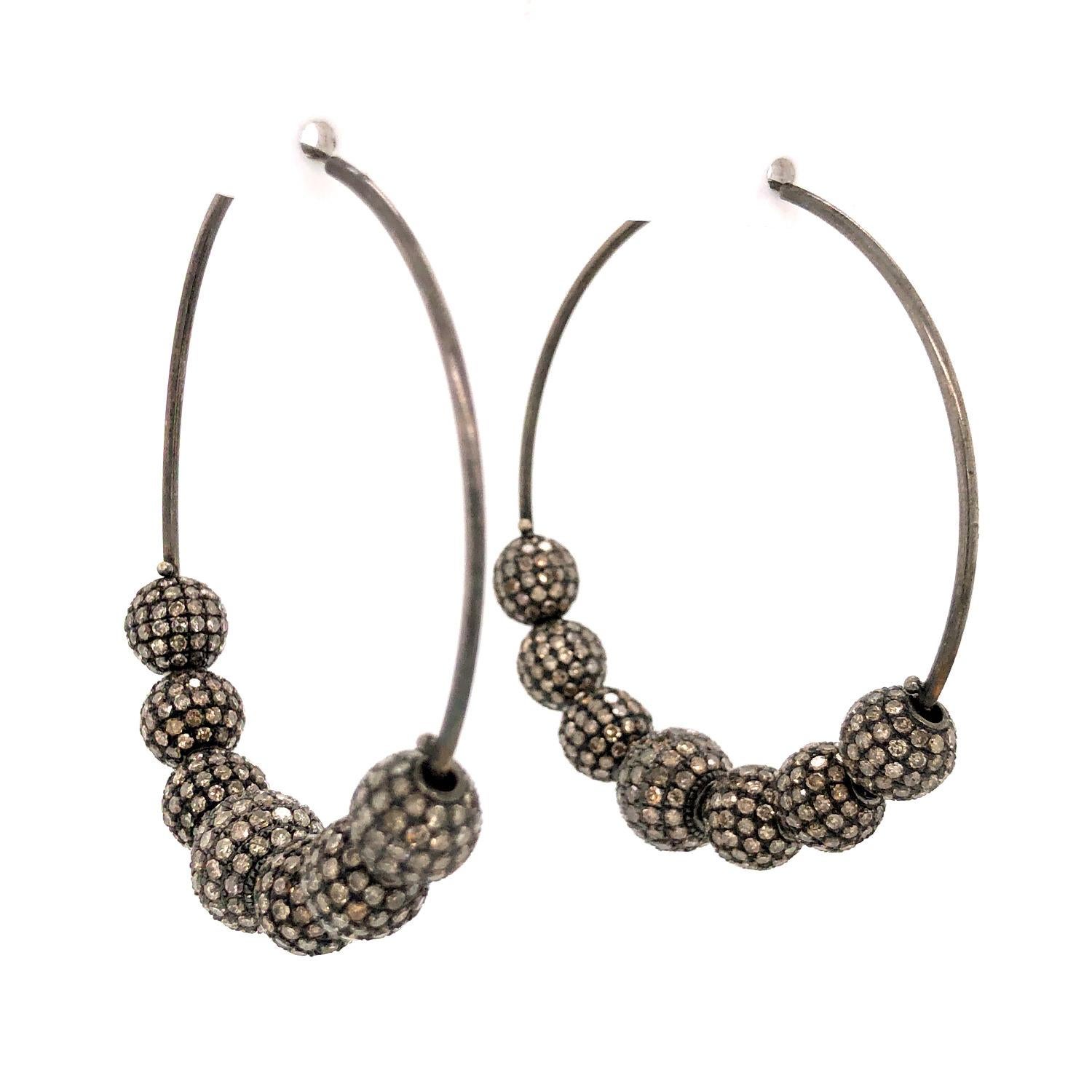 Art Déco Orecchini a cerchio con palline di diamanti Fancy Pave realizzati in argento in vendita