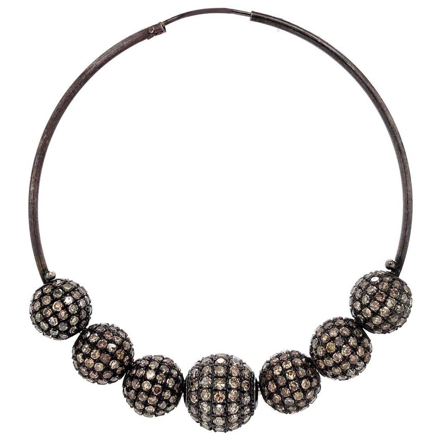 Pendientes de aro con bolas de diamantes de fantasía y pavé de plata