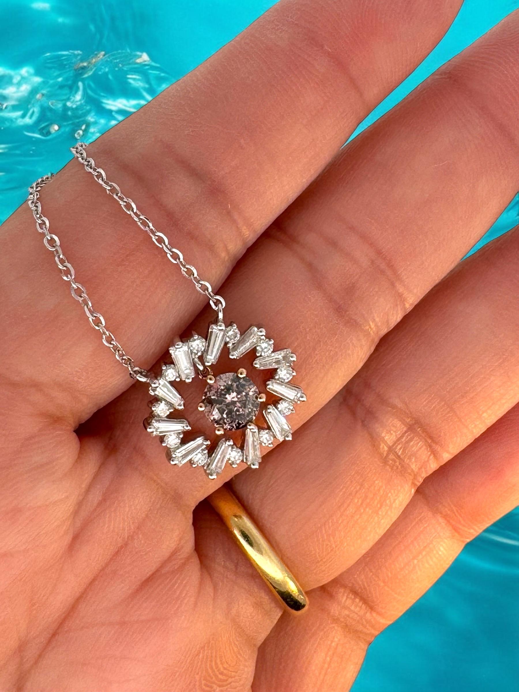 Taglio rotondo Collanina Fancy Pink Diamond in vendita