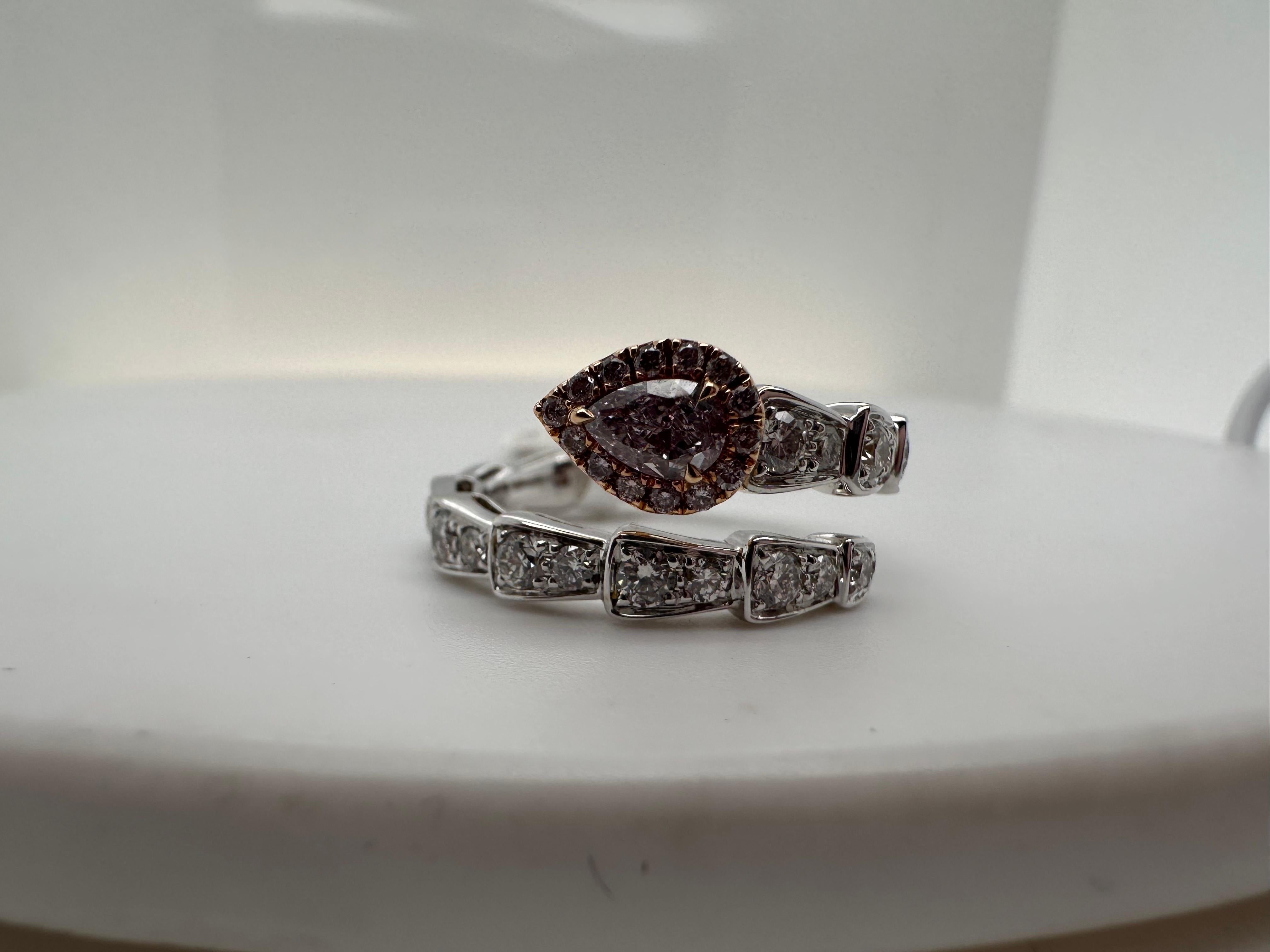 Taille poire Bague fantaisie en or 18 carats avec diamant rose certifié poire en vente
