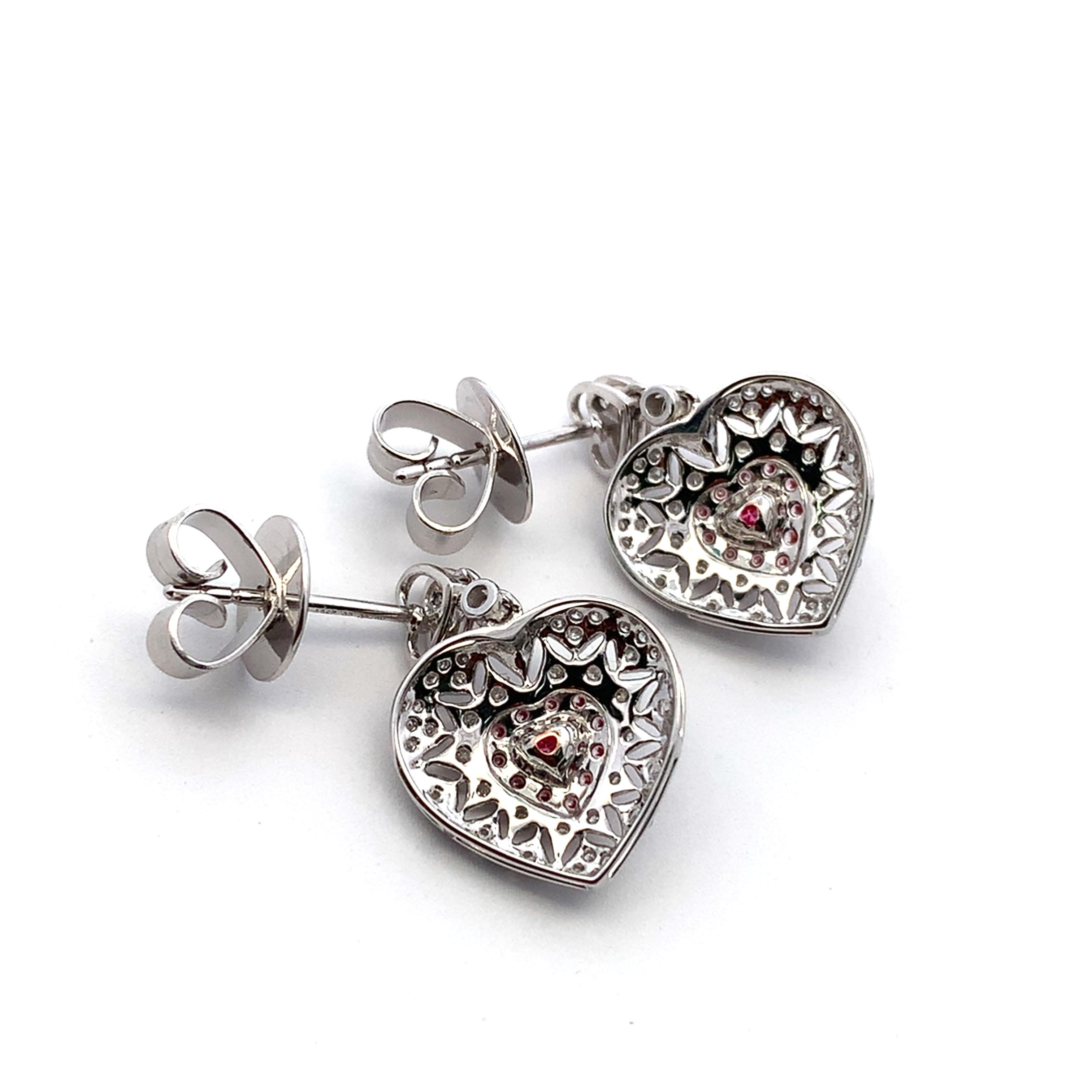 Fancy pink heart shaped diamond drop dangle earrings 18k white gold in vendita 2